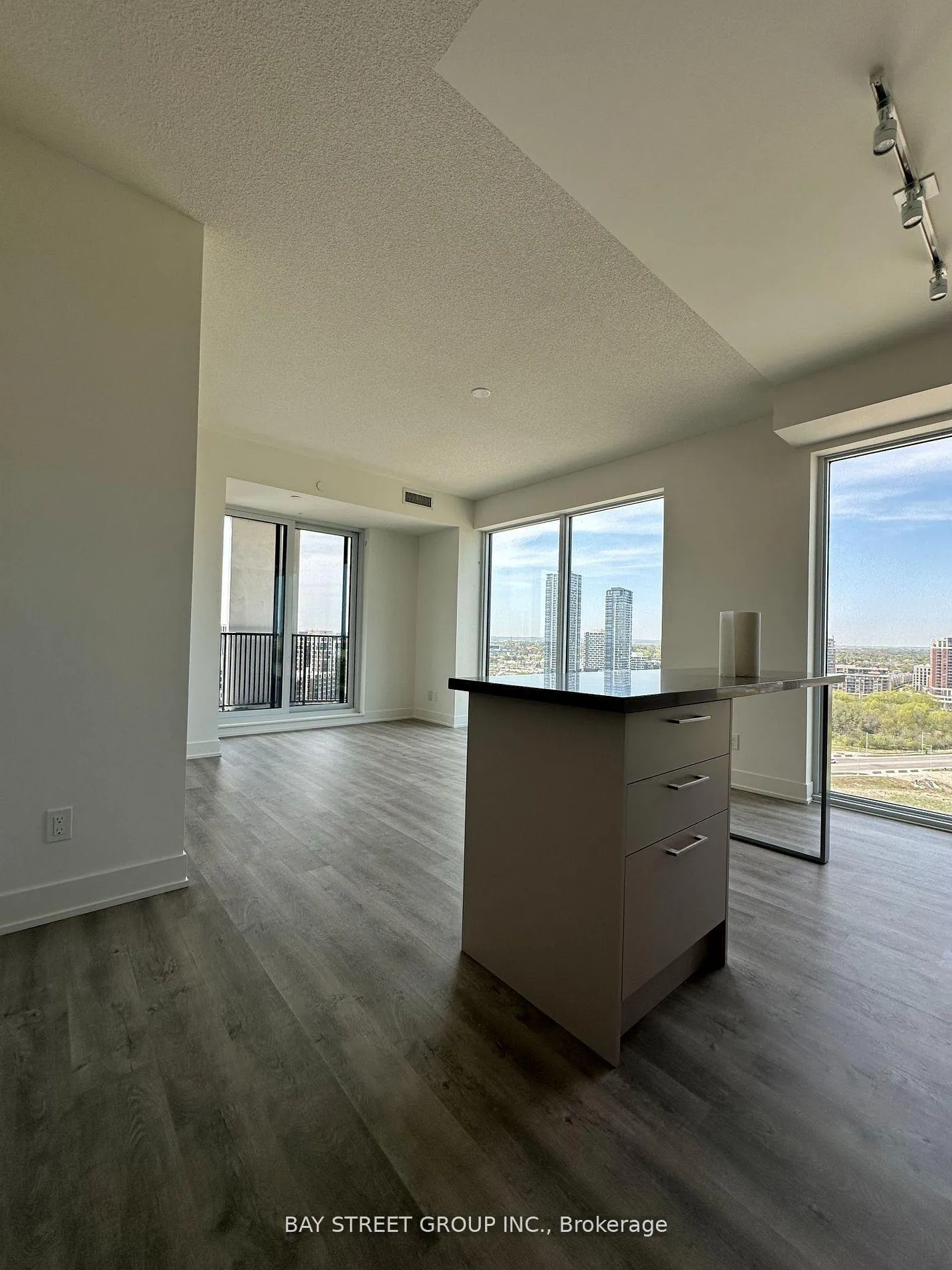 Photo 9 of Unit 1415, 56 Andre De Grasse Street, Markham, Unionville — HOMEH