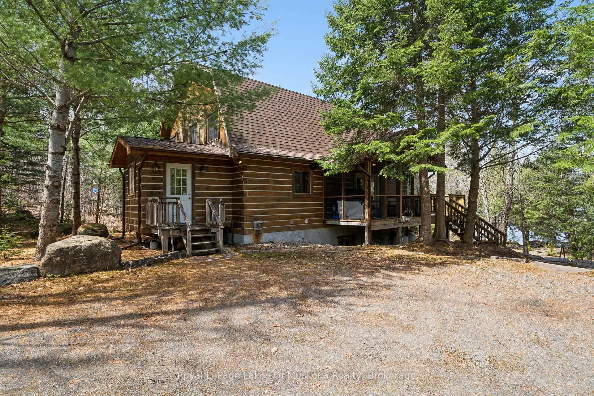 Photo 4 of 1004 McFadden Drive, Algonquin Highlands, McClintock — HOMEH