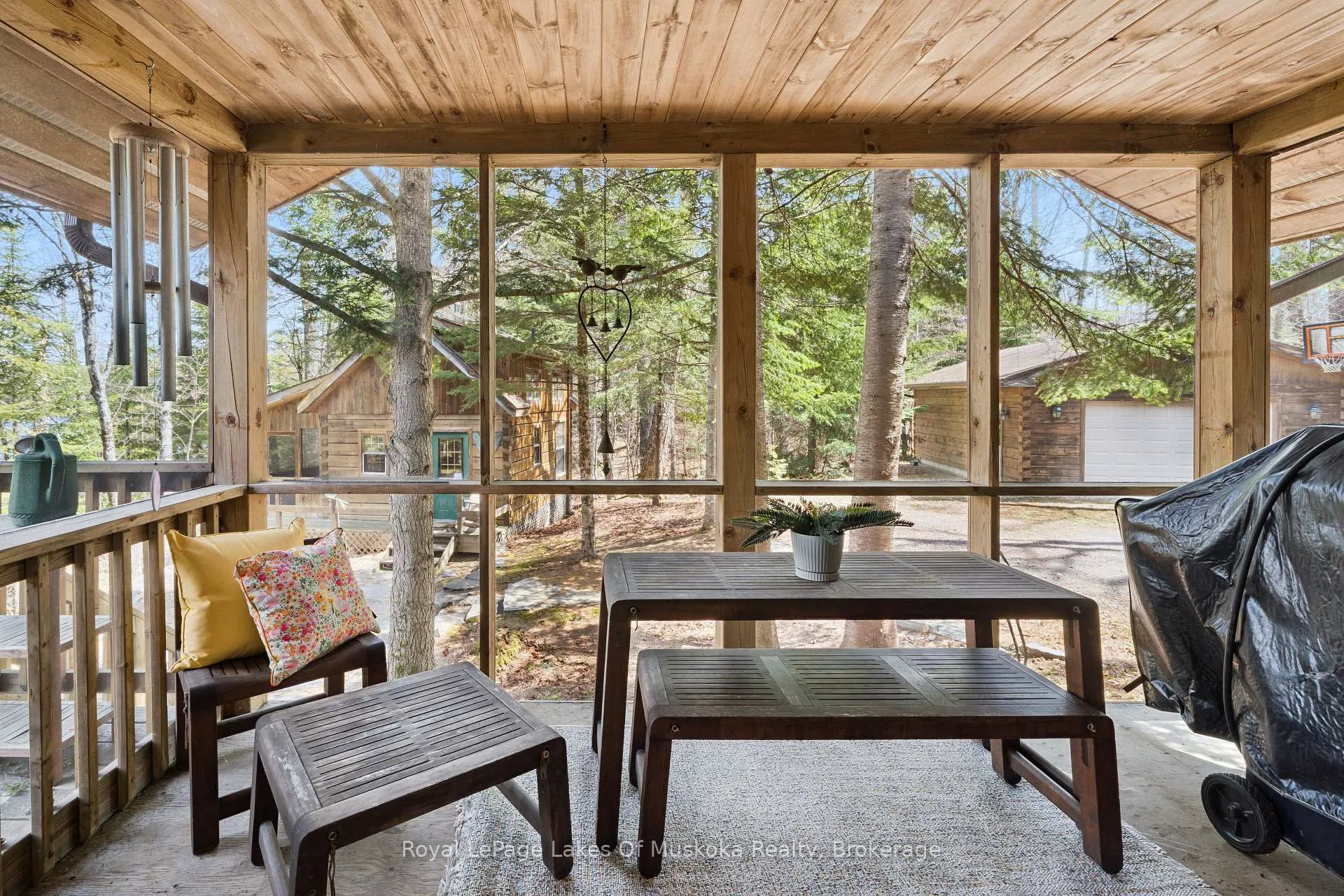Photo 6 of 1004 McFadden Drive, Algonquin Highlands, McClintock — HOMEH