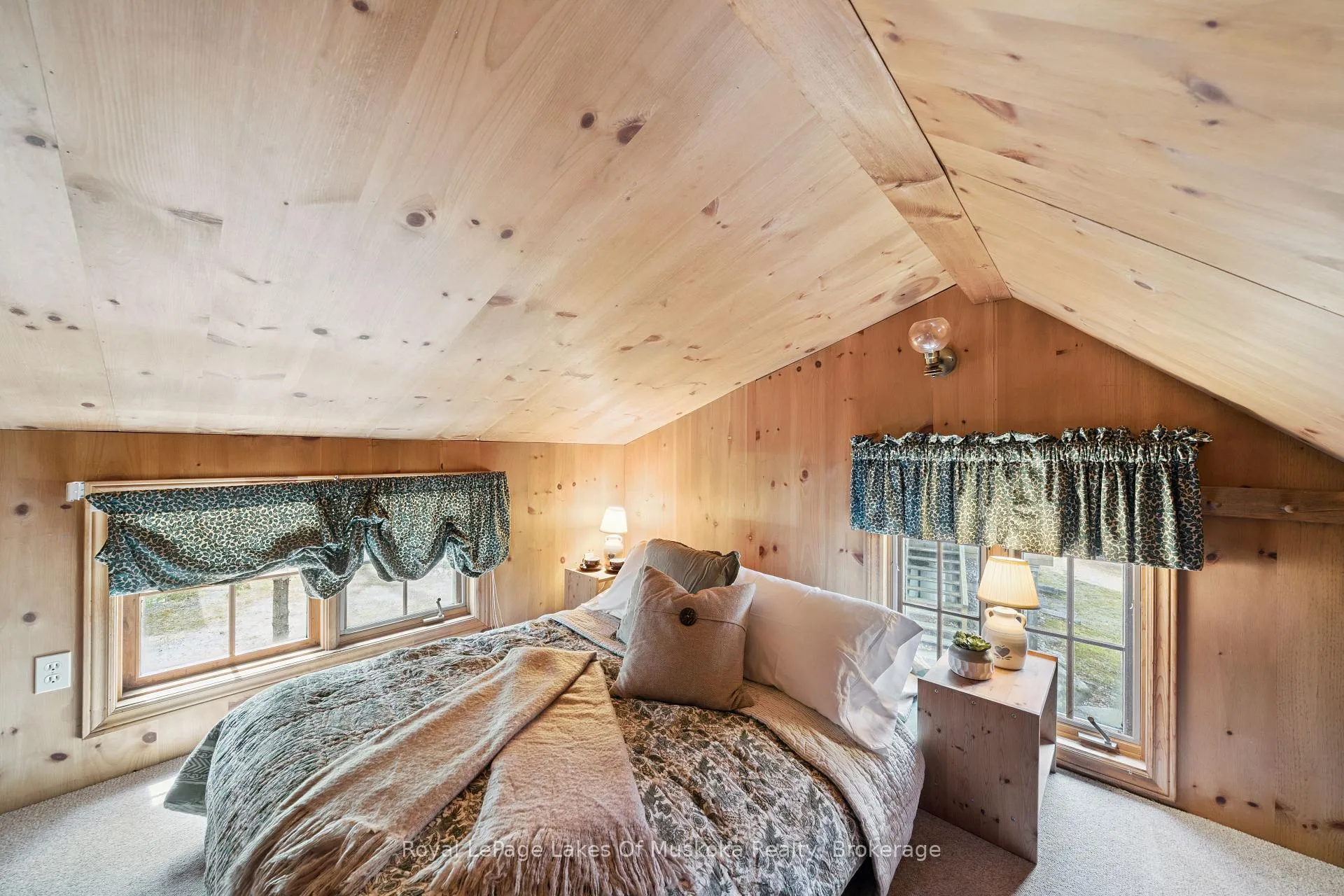 Photo 28 of 1004 McFadden Drive, Algonquin Highlands, McClintock — HOMEH