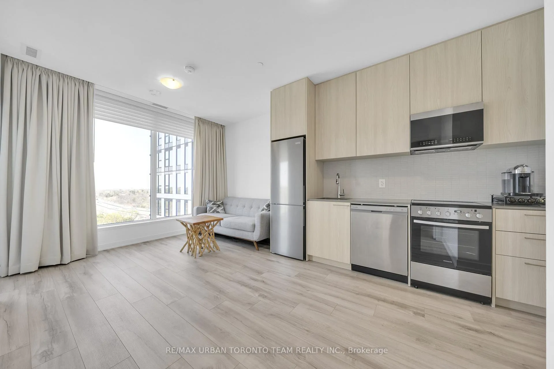 Photo 2 of Unit 820, 7439 Kingston Road, Scarborough, Rouge — HOMEH