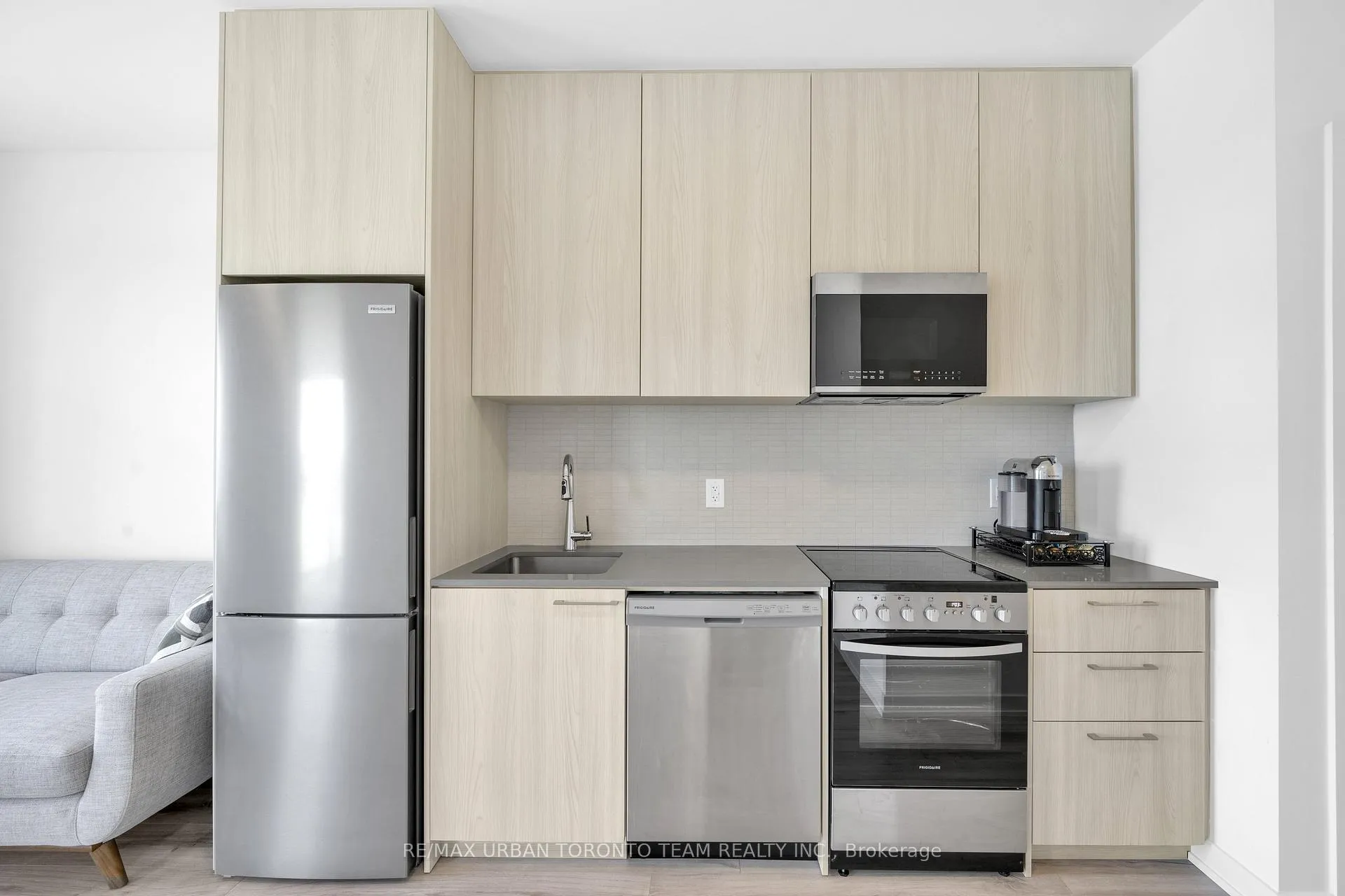 Photo 5 of Unit 820, 7439 Kingston Road, Scarborough, Rouge — HOMEH