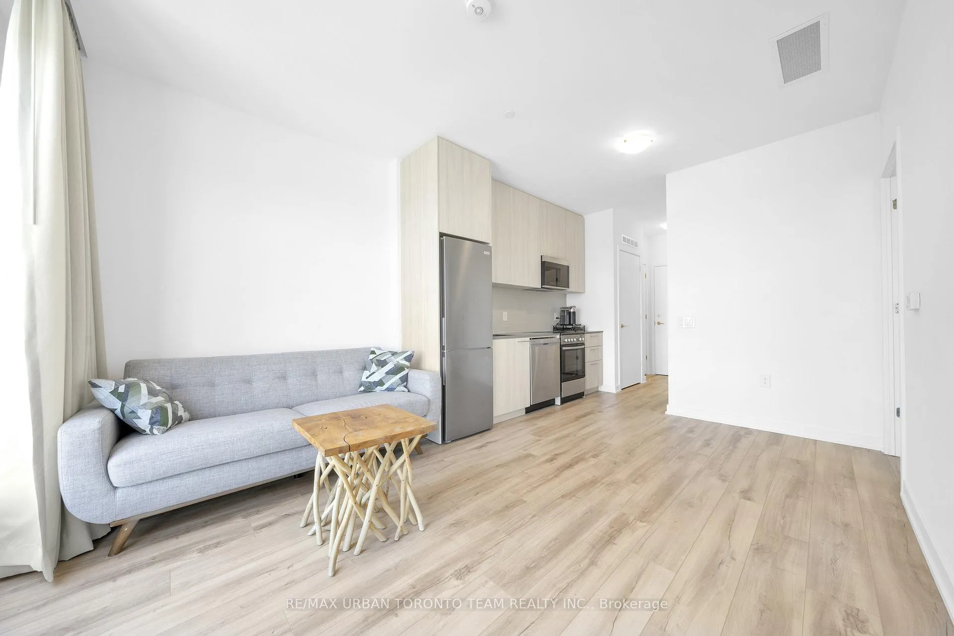 Photo 11 of Unit 820, 7439 Kingston Road, Scarborough, Rouge — HOMEH