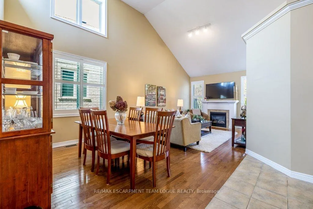 Photo 4 of Unit 21, 2165 Itabashi Way, Burlington, Tansley — HOMEH