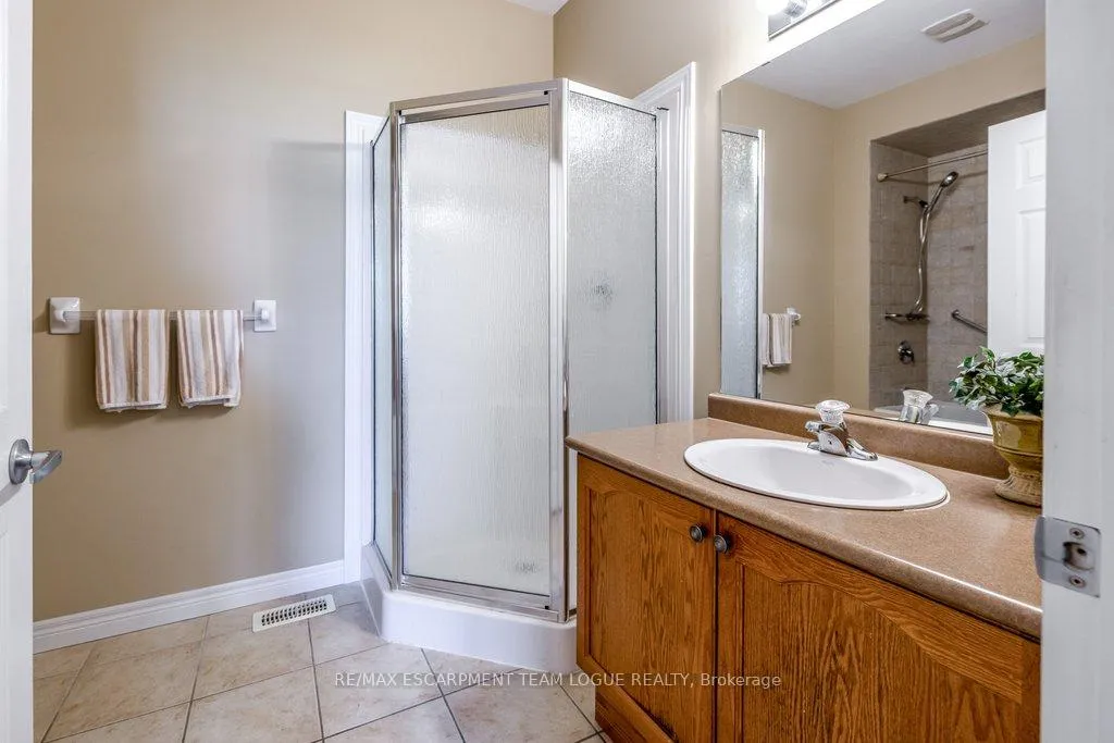 Photo 13 of Unit 21, 2165 Itabashi Way, Burlington, Tansley — HOMEH