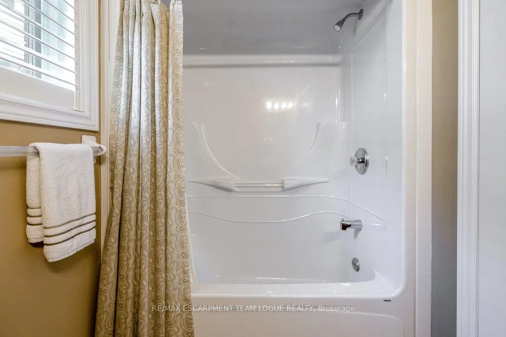 Photo 18 of Unit 21, 2165 Itabashi Way, Burlington, Tansley — HOMEH