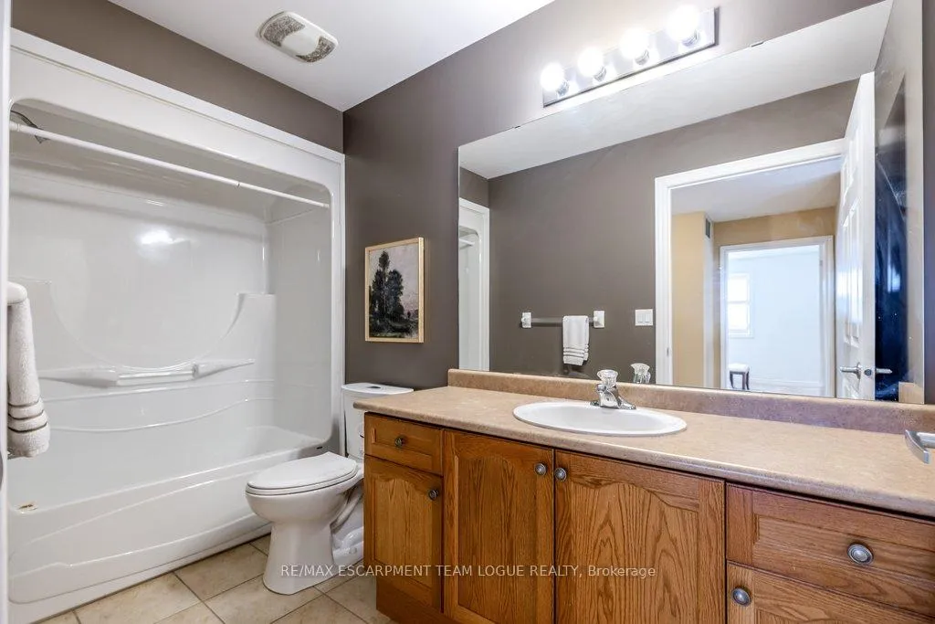 Photo 24 of Unit 21, 2165 Itabashi Way, Burlington, Tansley — HOMEH