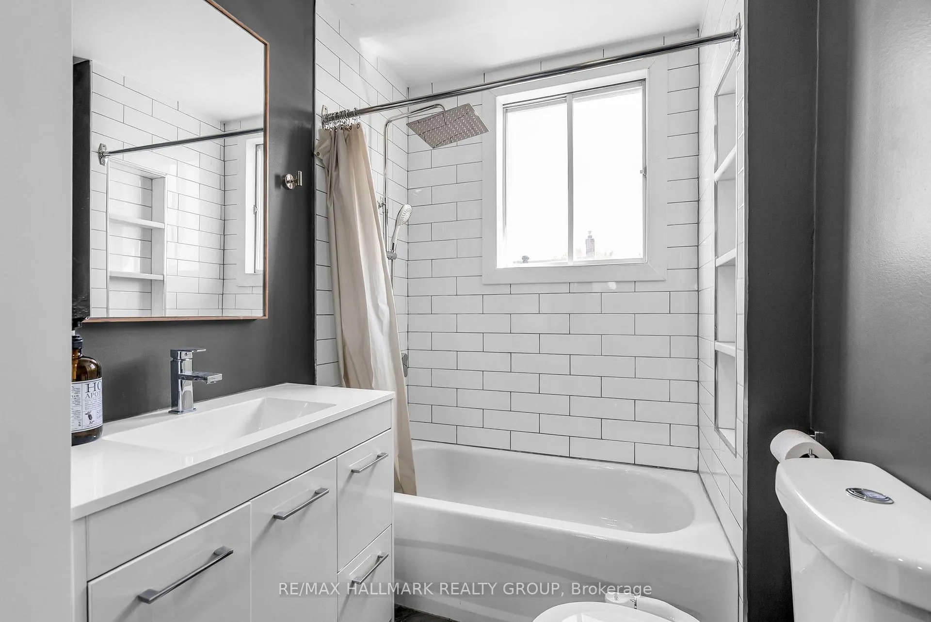 Photo 9 of 334-336 Eleventh Street E, Cornwall — HOMEH