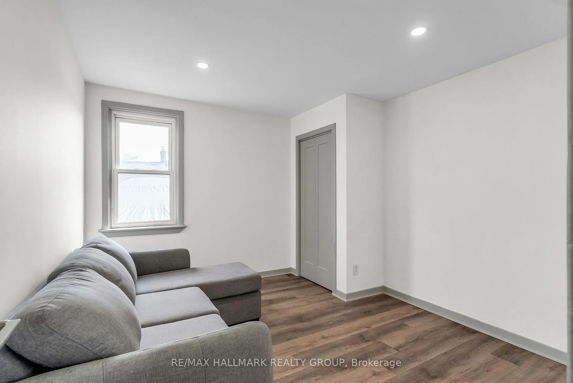 Photo 16 of 334-336 Eleventh Street E, Cornwall — HOMEH