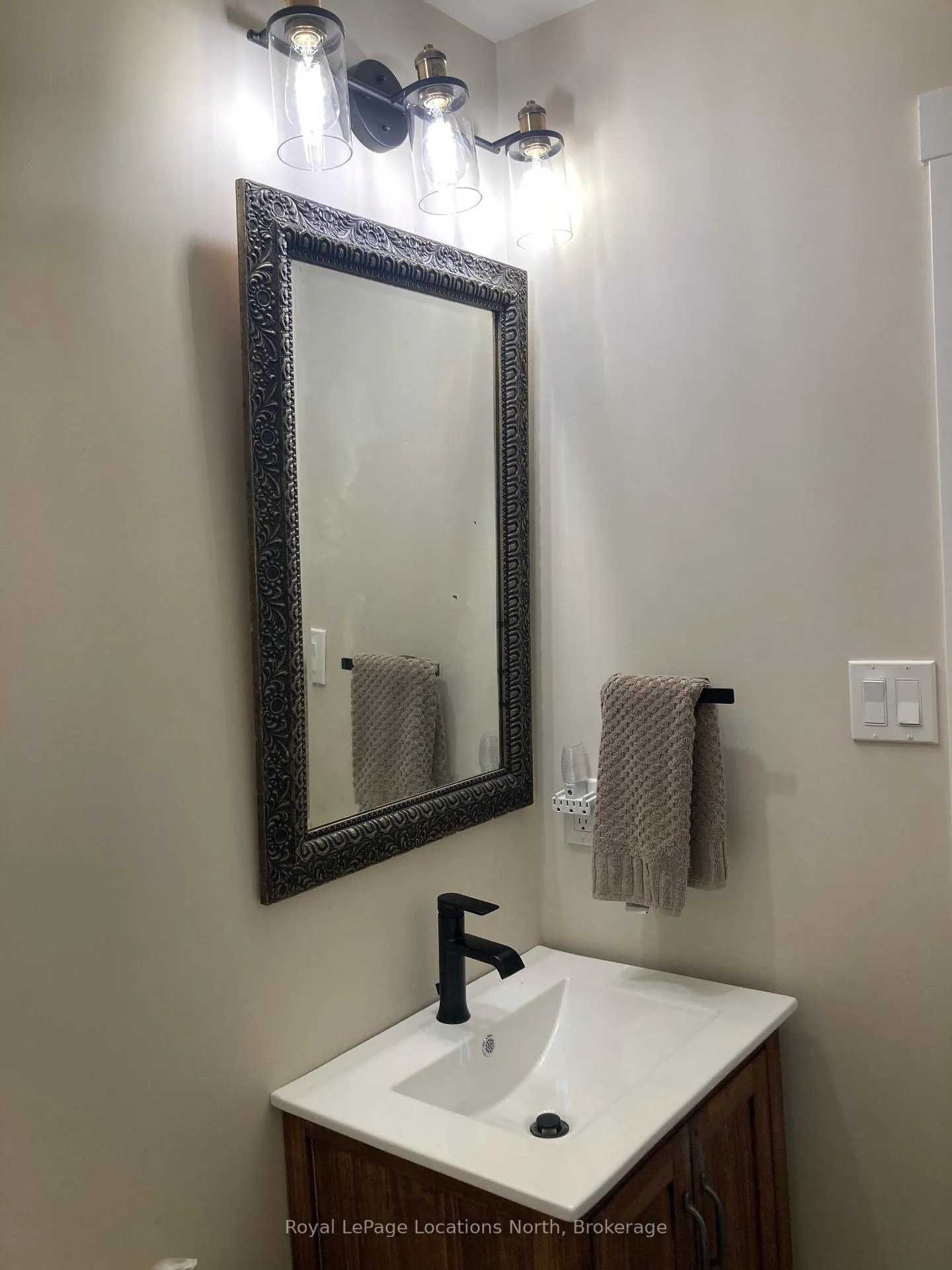 Photo 15 of Unit 68, 149 Fairway Crescent, Collingwood — HOMEH