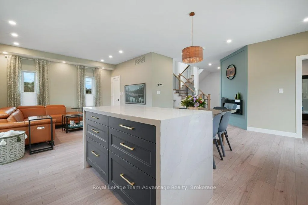 Photo 10 of 55 Dennis Drive, Parry Sound — HOMEH