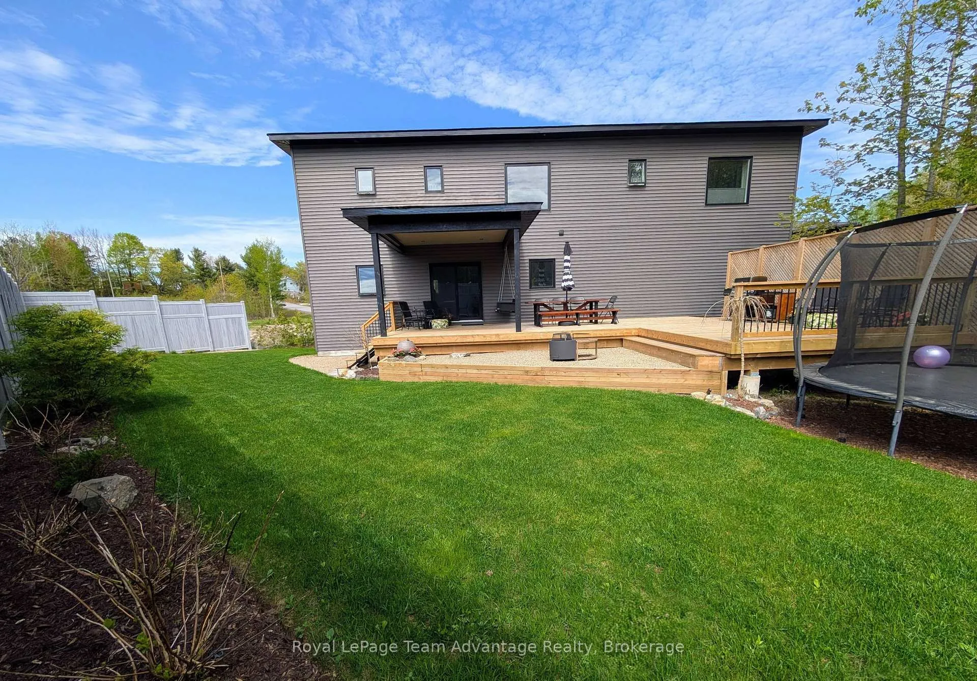 Photo 48 of 55 Dennis Drive, Parry Sound — HOMEH