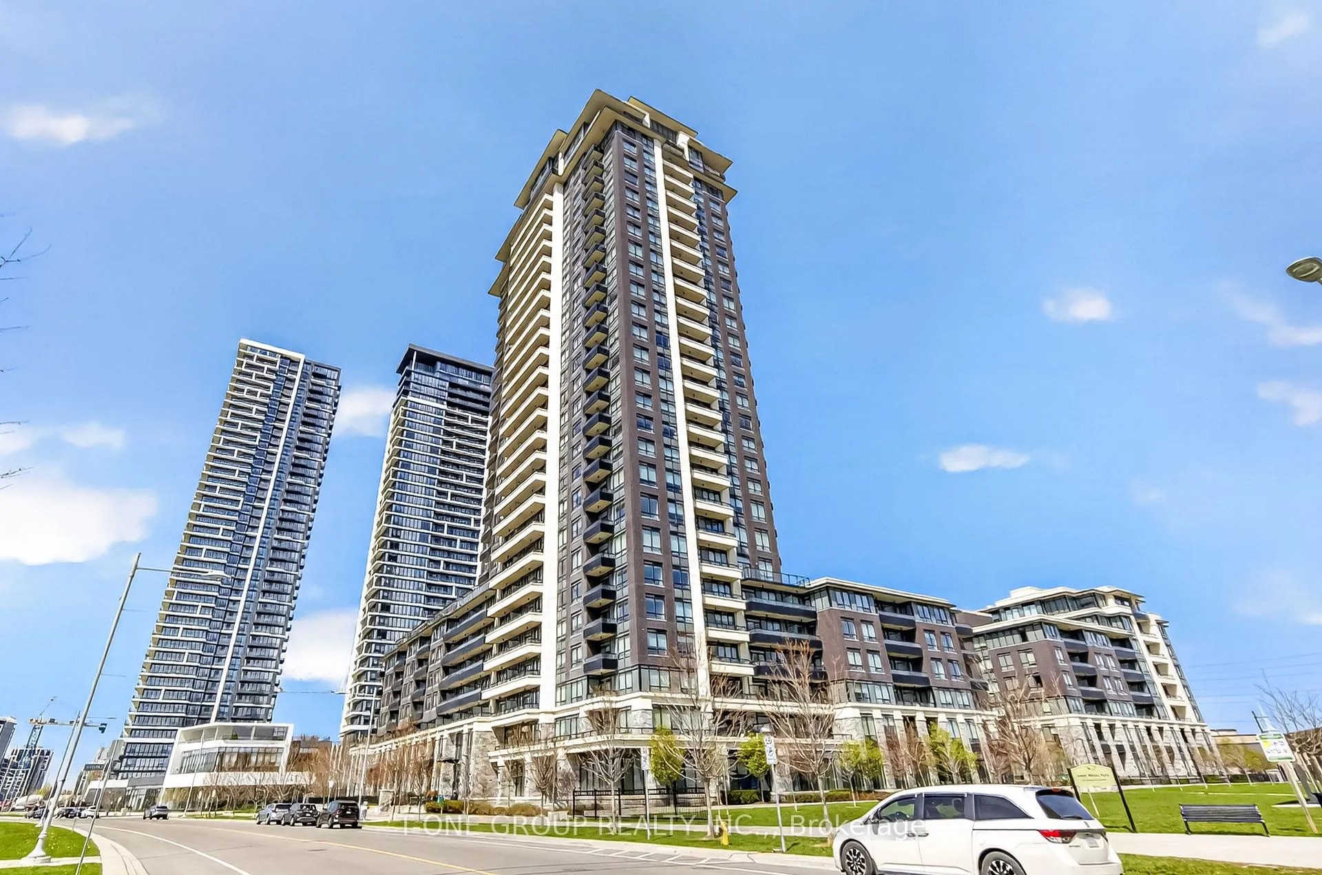 Photo 2 of Unit 2608, 15 Water Walk Drive, Markham, Unionville — HOMEH