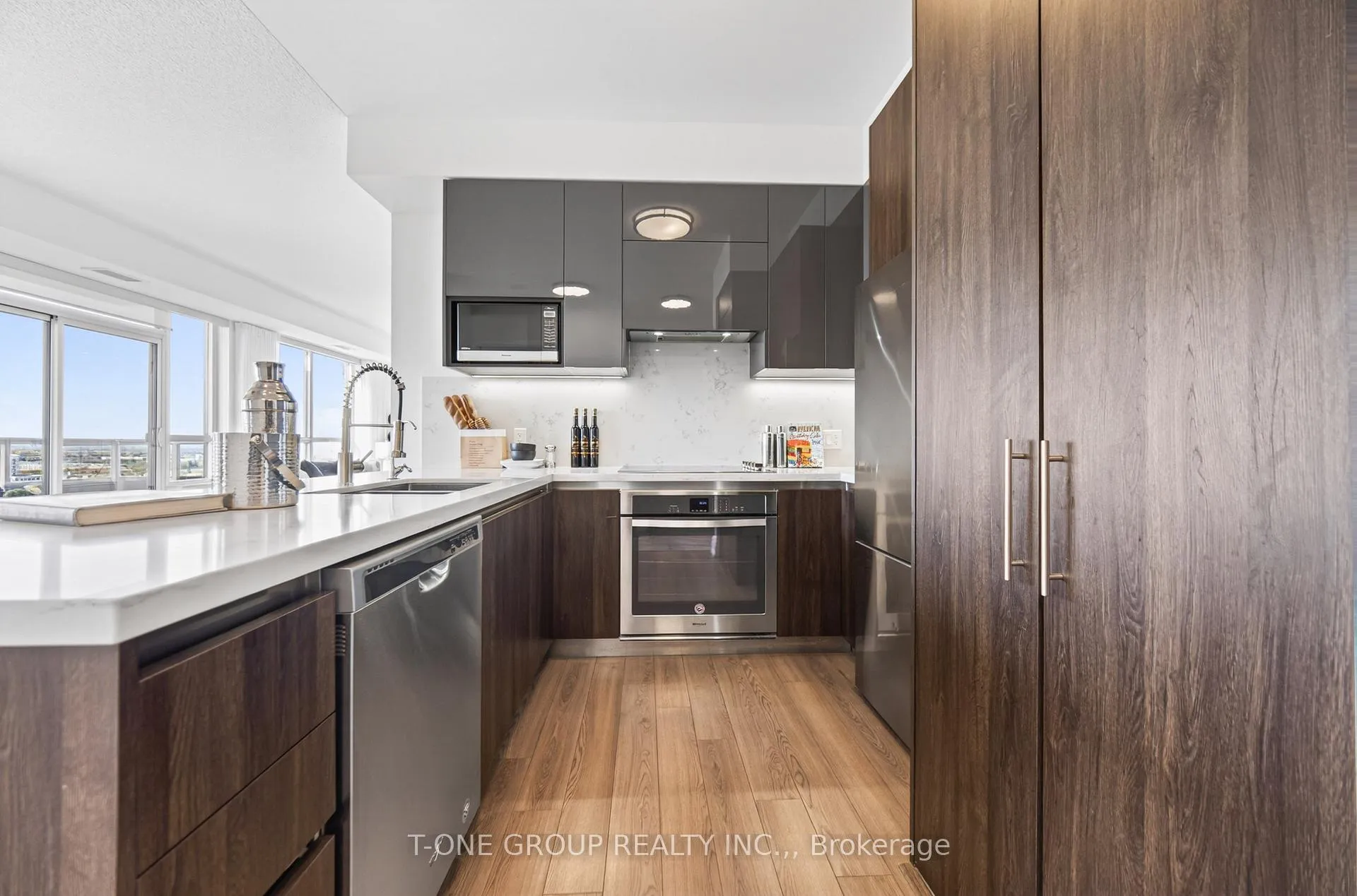 Photo 4 of Unit 2608, 15 Water Walk Drive, Markham, Unionville — HOMEH