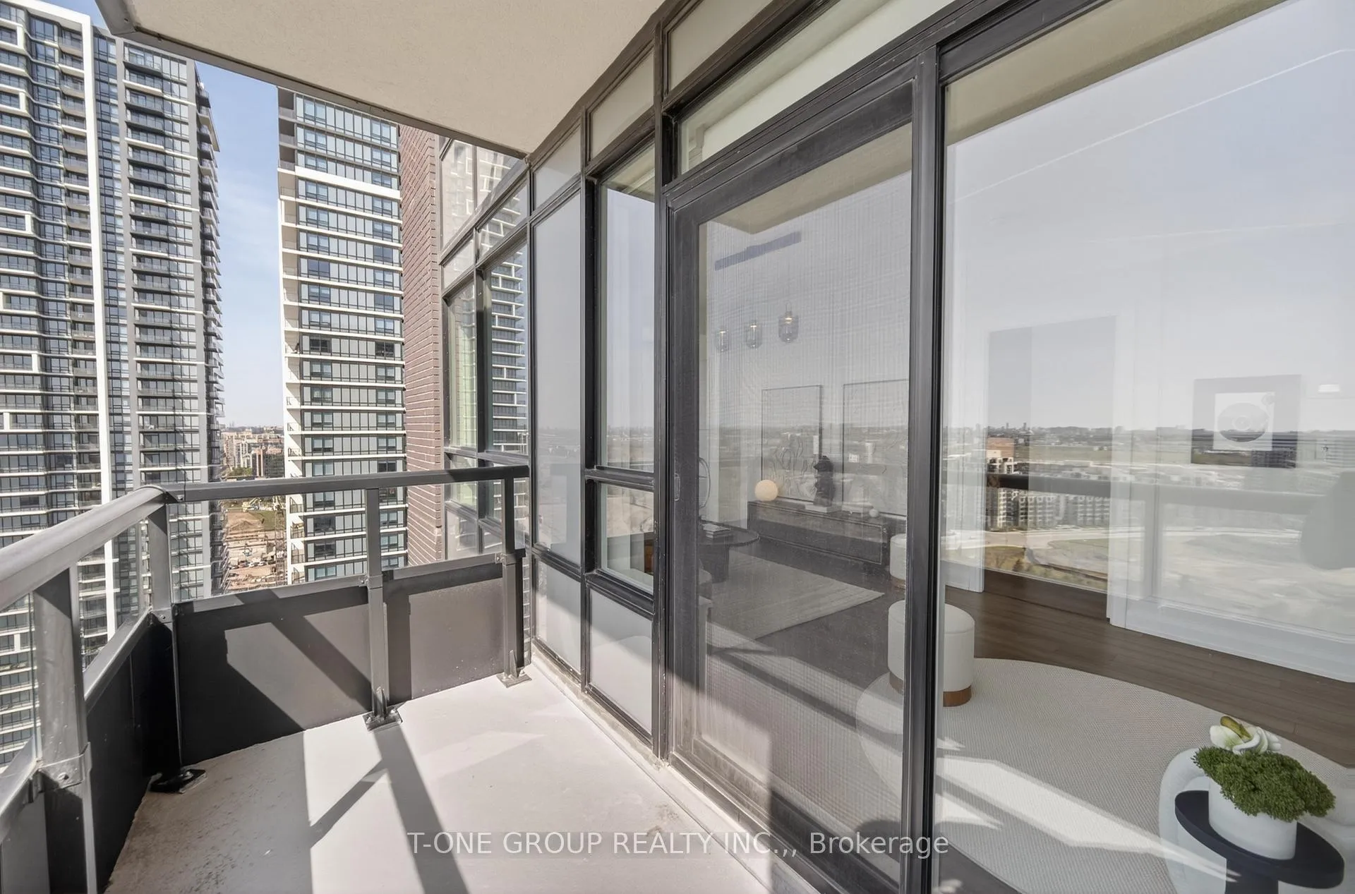 Photo 38 of Unit 2608, 15 Water Walk Drive, Markham, Unionville — HOMEH