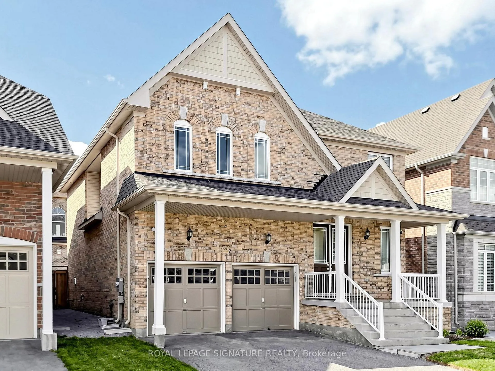Photo 3 of 7 Kingknoll Crescent, Georgina, Keswick South — HOMEH
