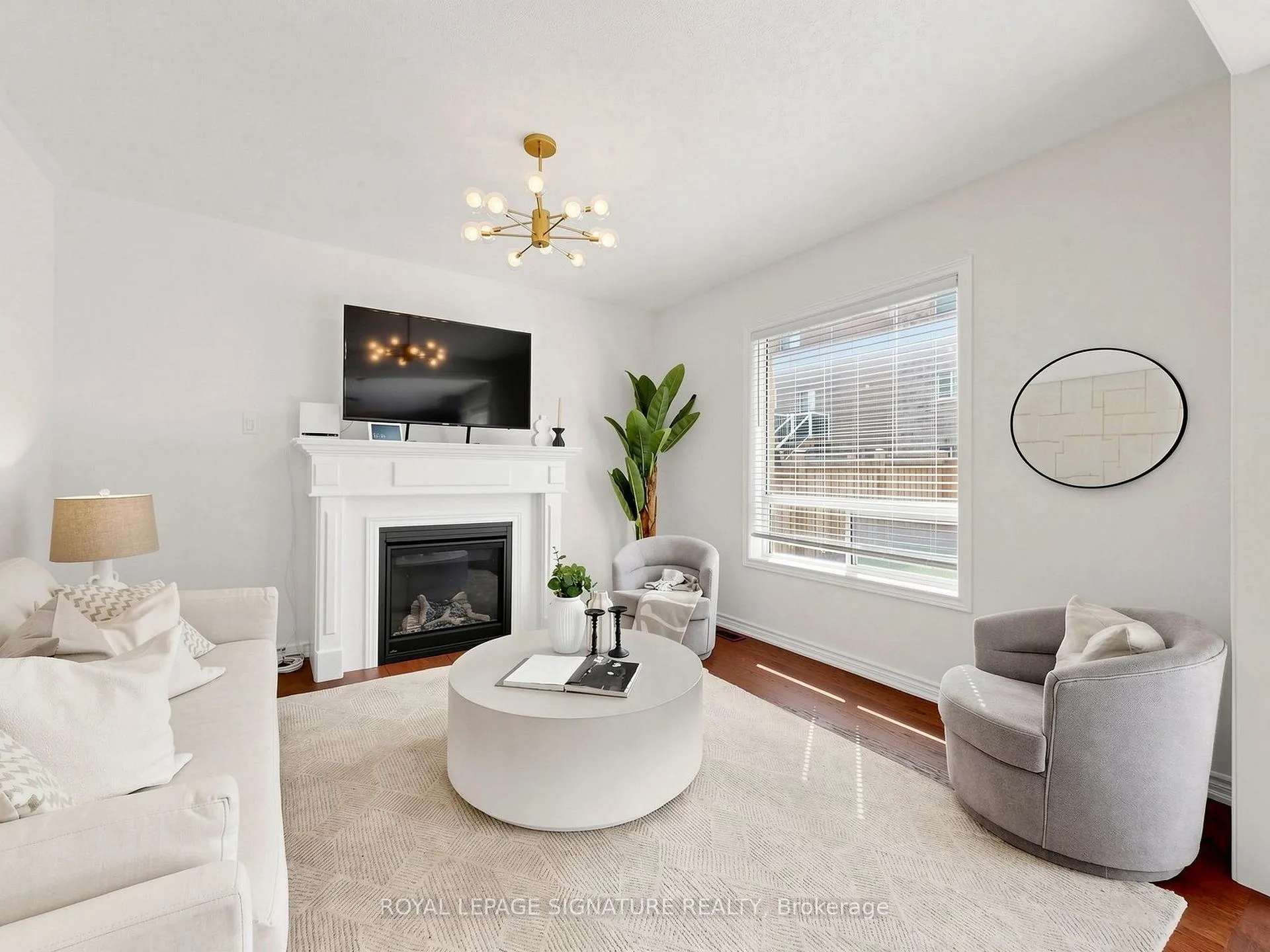 Photo 9 of 7 Kingknoll Crescent, Georgina, Keswick South — HOMEH