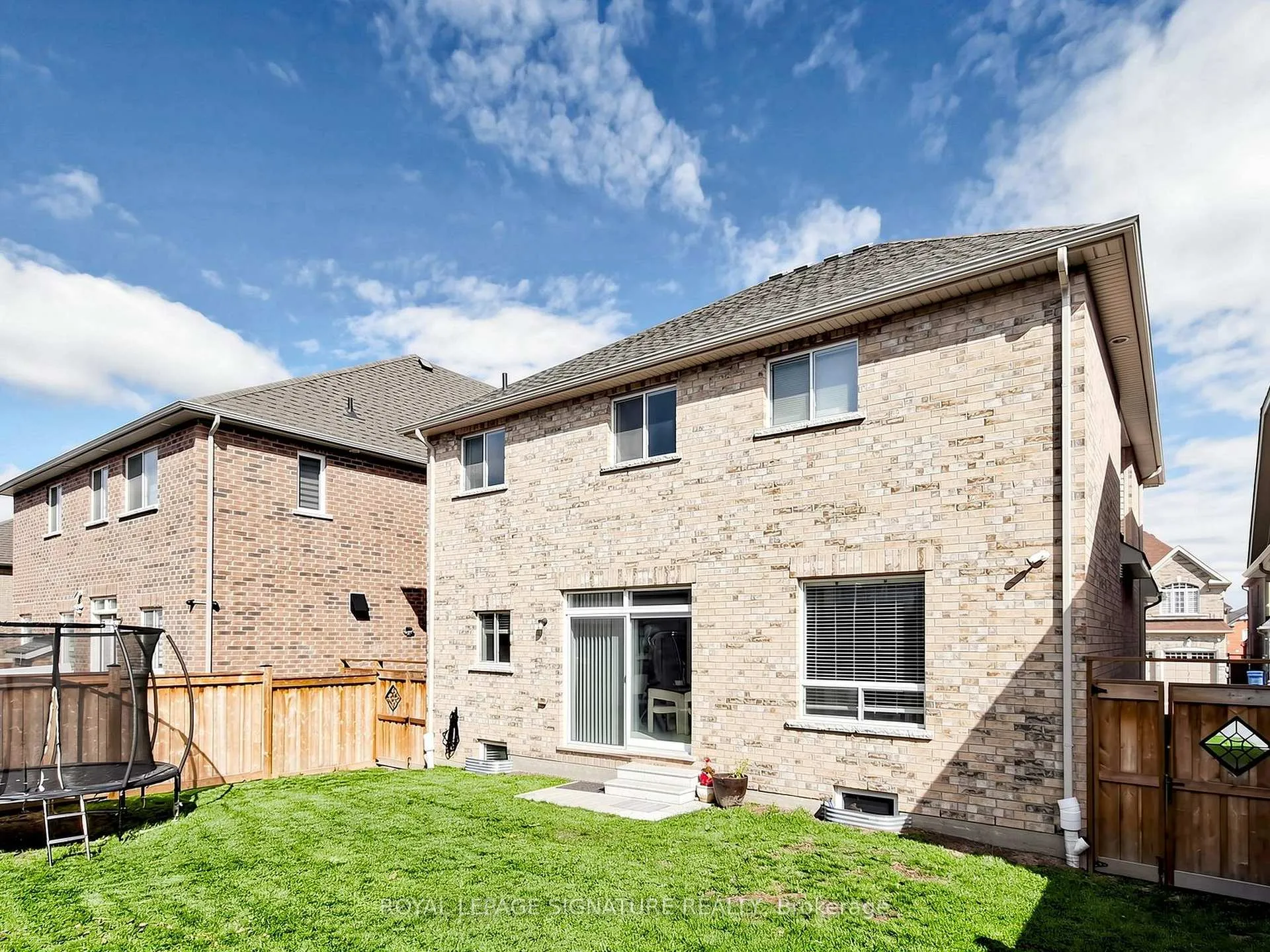 Photo 36 of 7 Kingknoll Crescent, Georgina, Keswick South — HOMEH