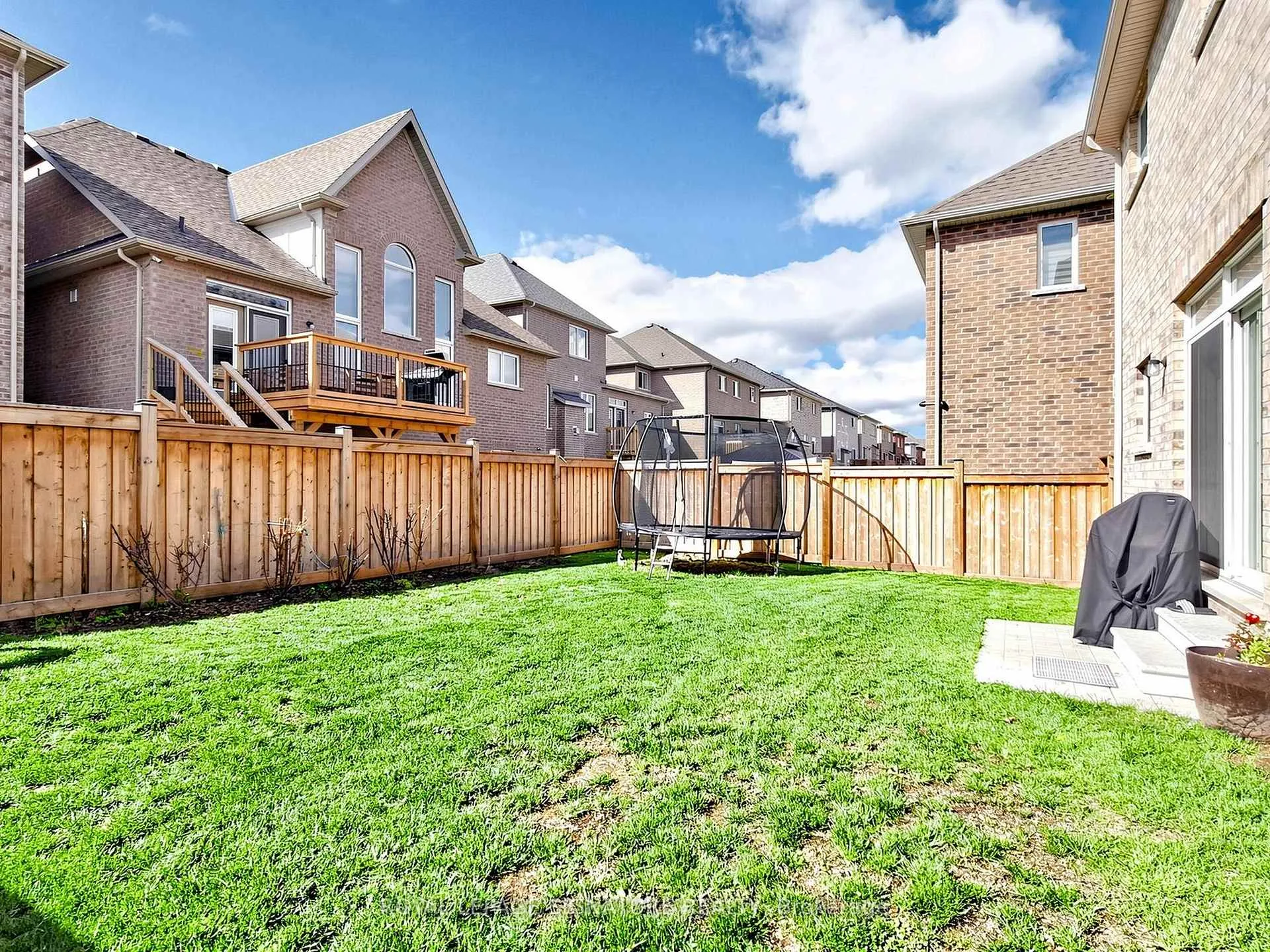 Photo 38 of 7 Kingknoll Crescent, Georgina, Keswick South — HOMEH
