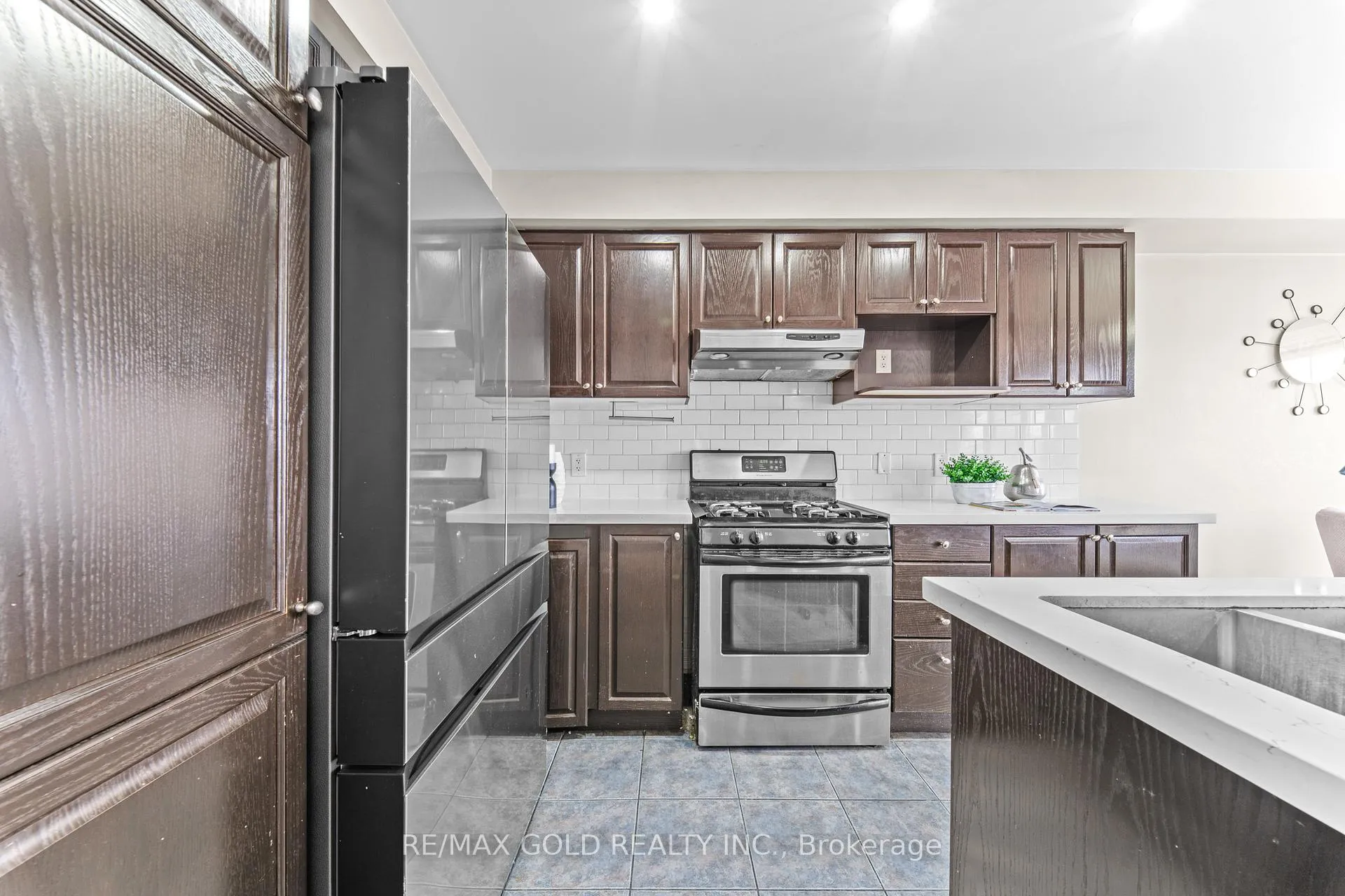 Photo 13 of 32 Bay Breeze Drive, Brampton, Sandringham-Wellington — HOMEH