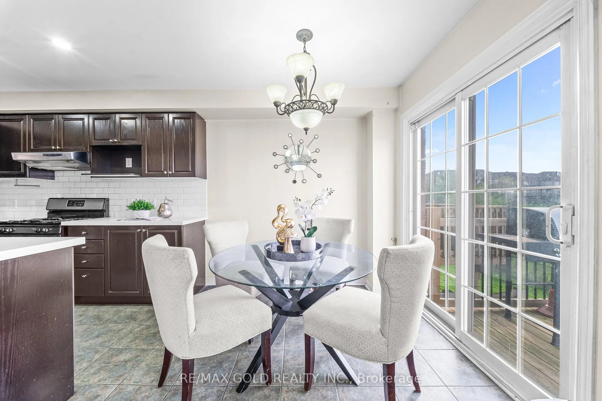Photo 17 of 32 Bay Breeze Drive, Brampton, Sandringham-Wellington — HOMEH