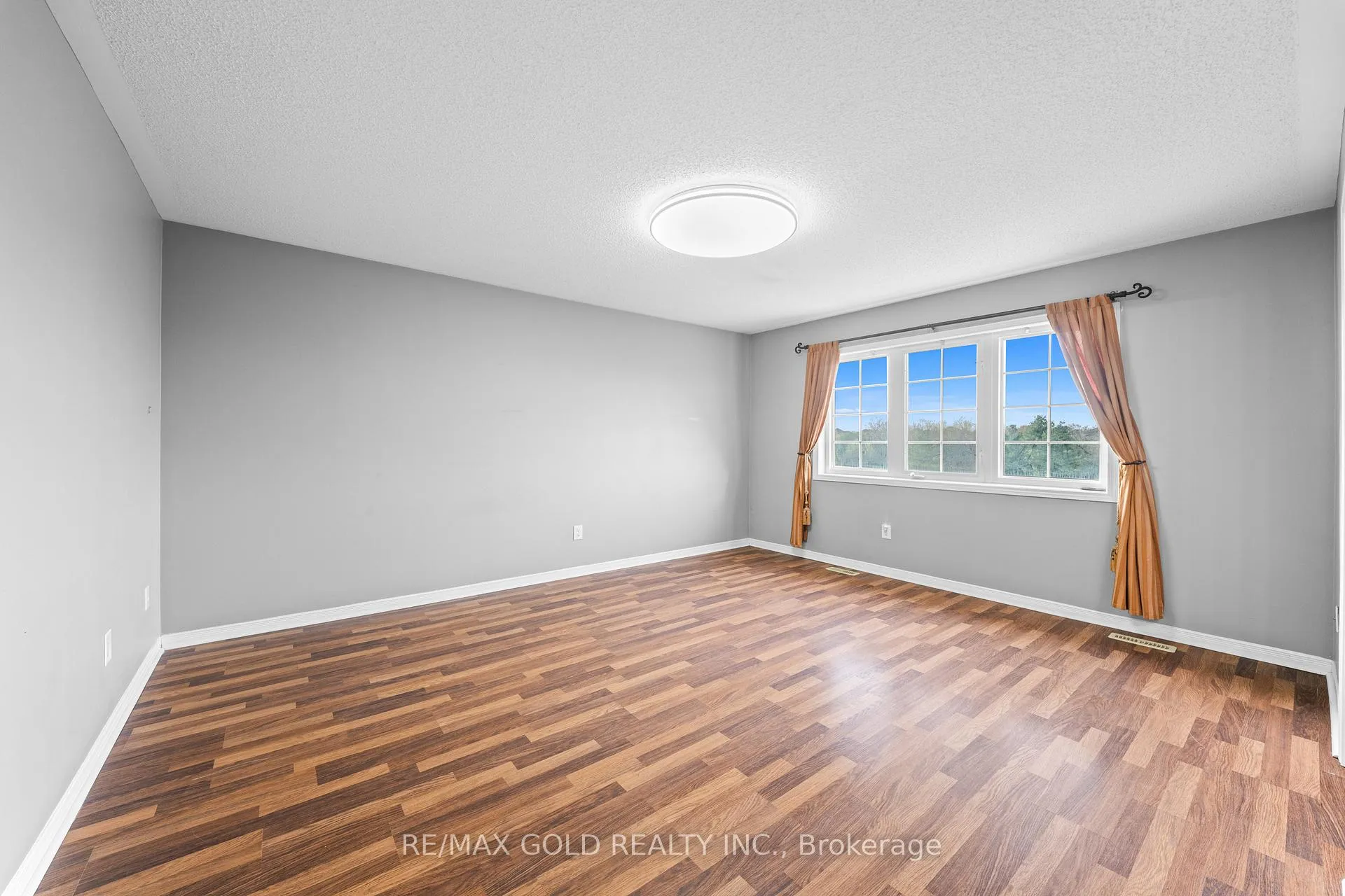 Photo 25 of 32 Bay Breeze Drive, Brampton, Sandringham-Wellington — HOMEH