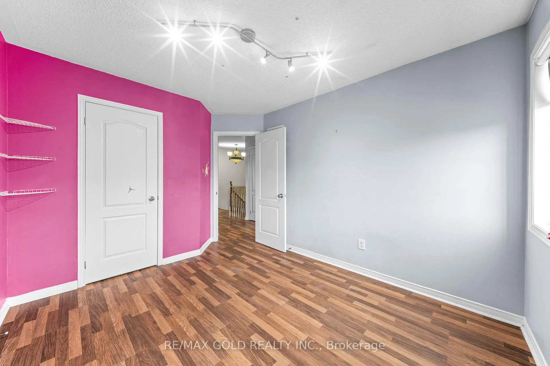 Photo 33 of 32 Bay Breeze Drive, Brampton, Sandringham-Wellington — HOMEH