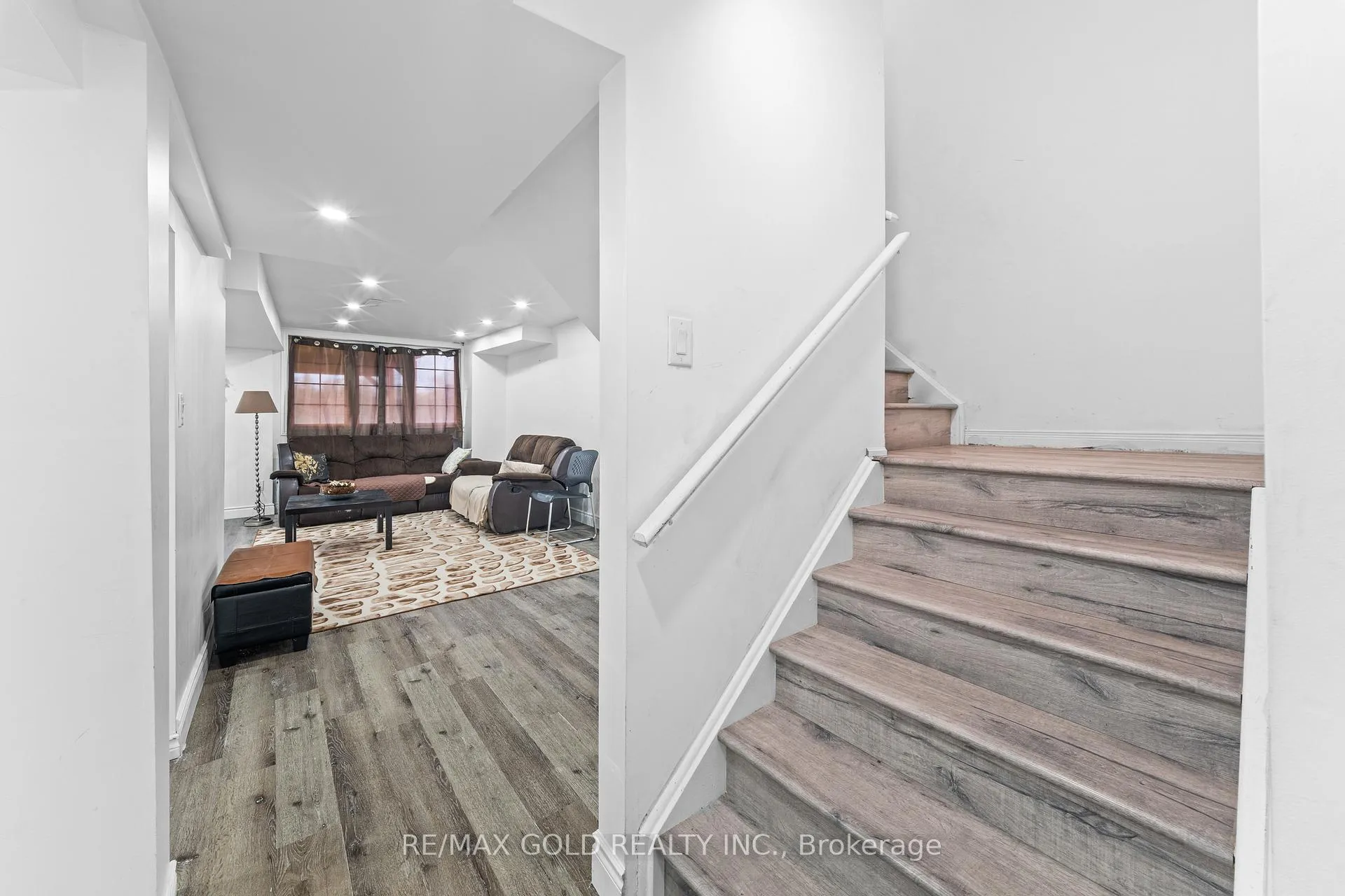 Photo 36 of 32 Bay Breeze Drive, Brampton, Sandringham-Wellington — HOMEH