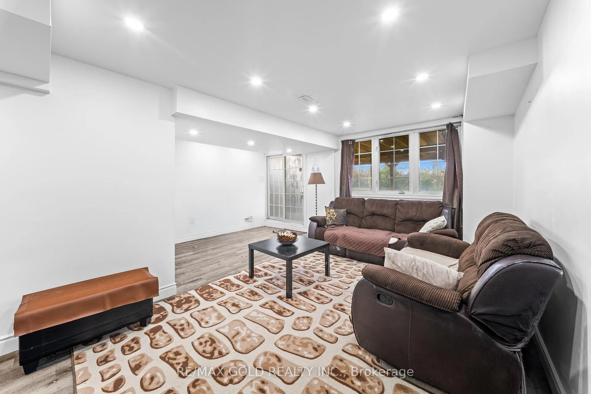 Photo 37 of 32 Bay Breeze Drive, Brampton, Sandringham-Wellington — HOMEH