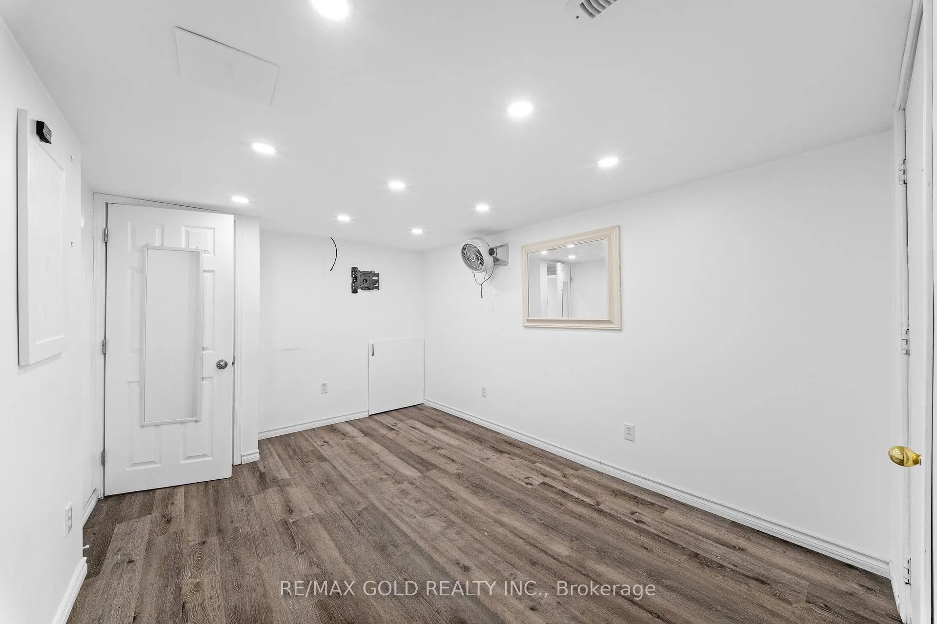 Photo 43 of 32 Bay Breeze Drive, Brampton, Sandringham-Wellington — HOMEH
