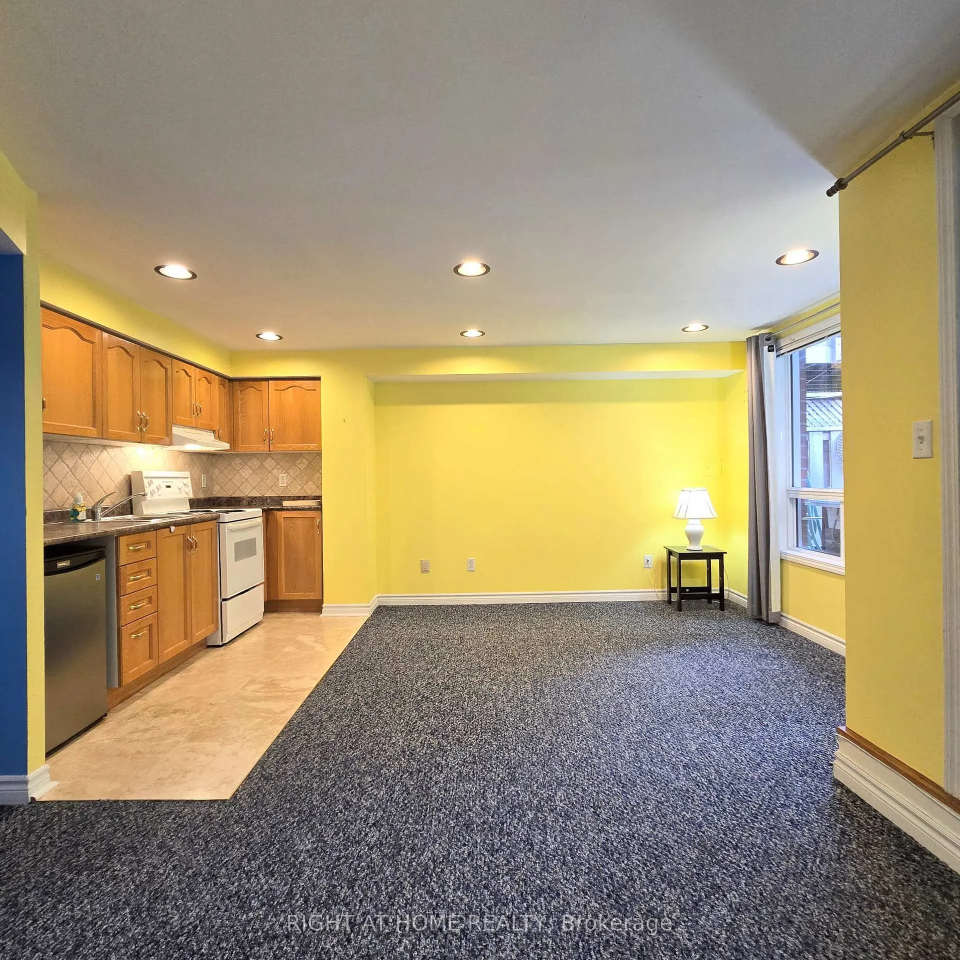 Photo 2 of Unit Bsmt, 65 Mare Crescent, Etobicoke, West Humber-Clairville — HOMEH