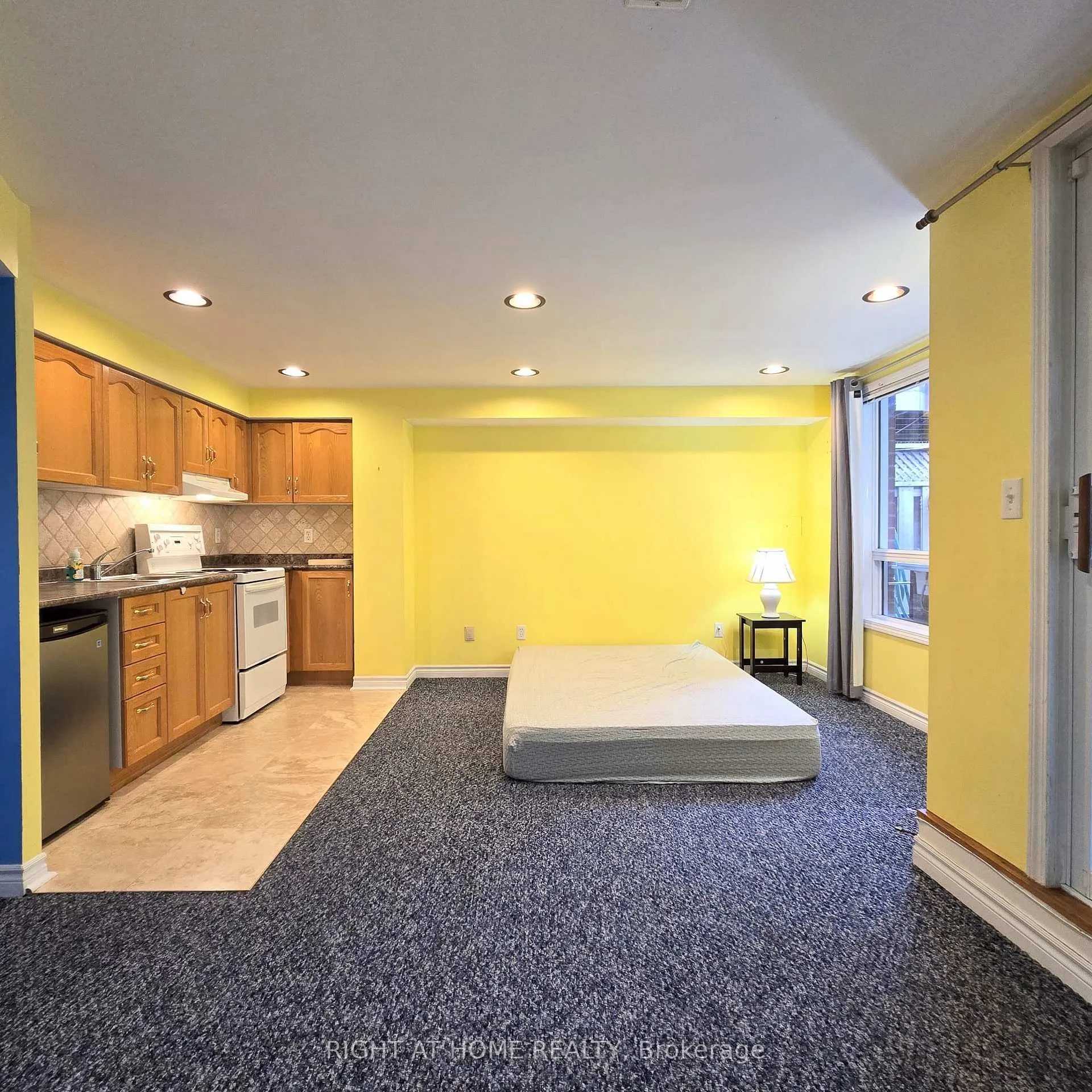 Photo 3 of Unit Bsmt, 65 Mare Crescent, Etobicoke, West Humber-Clairville — HOMEH