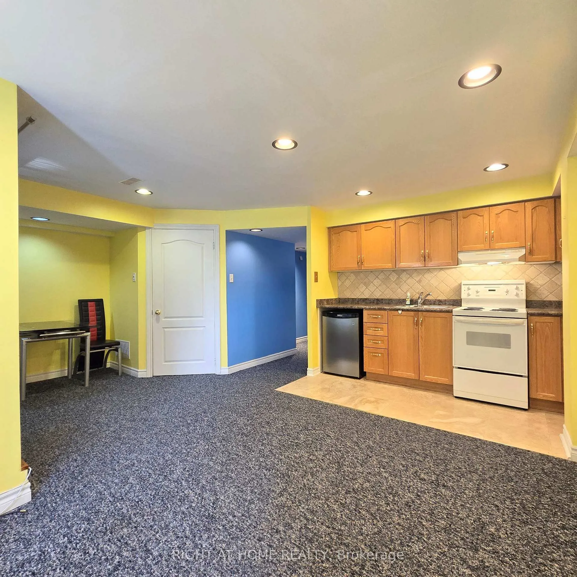 Photo 6 of Unit Bsmt, 65 Mare Crescent, Etobicoke, West Humber-Clairville — HOMEH