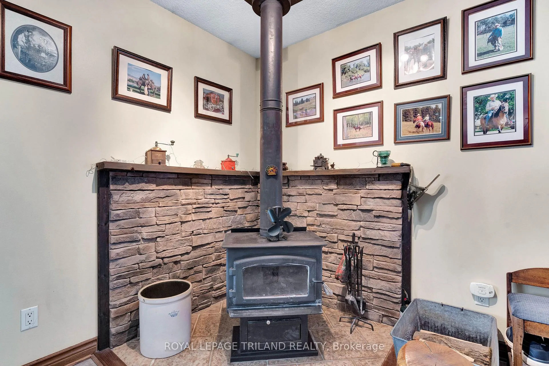 Photo 24 of 20236 Marsh Line, West Elgin, Rural West Elgin — HOMEH
