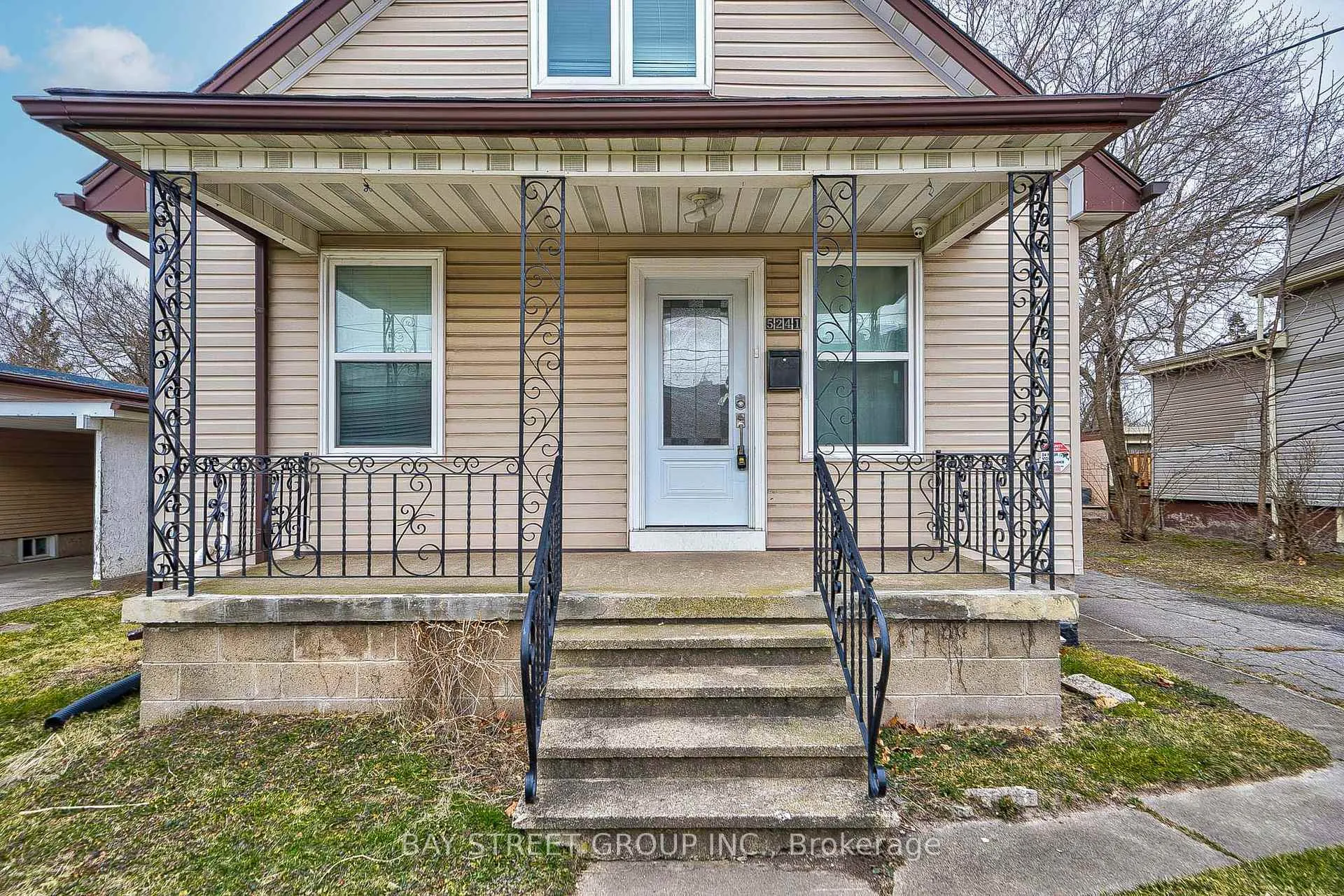 Photo of 5241 Kitchener Street