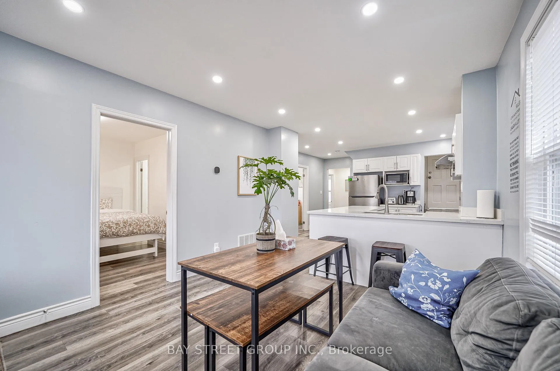 Photo 6 of 5241 Kitchener Street, Niagara Falls, Clifton Hill — HOMEH