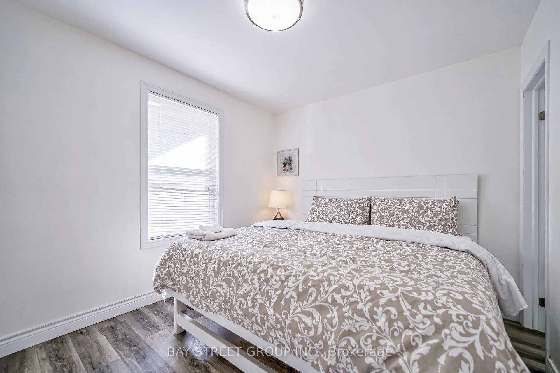 Photo 14 of 5241 Kitchener Street, Niagara Falls, Clifton Hill — HOMEH