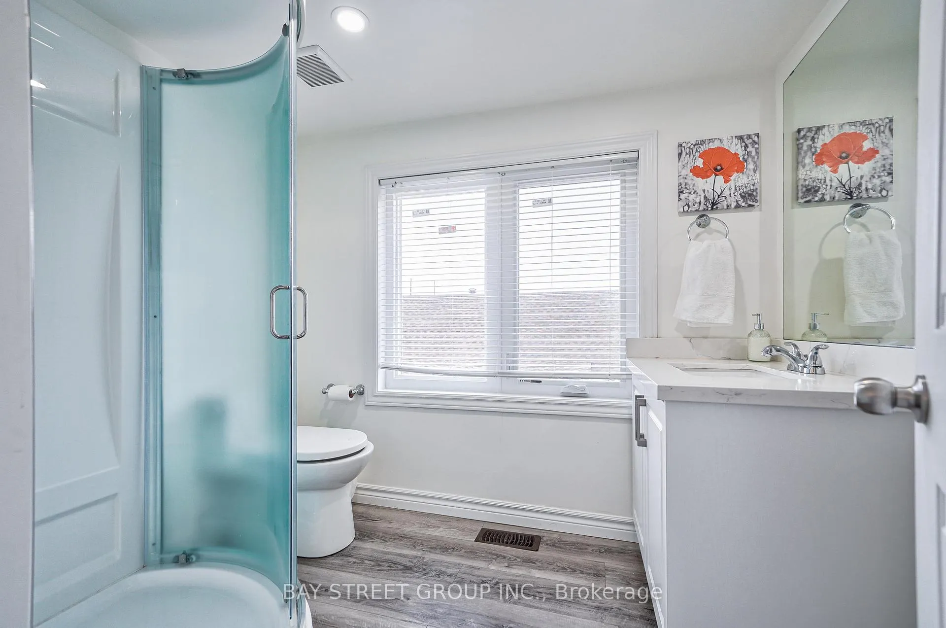 Photo 32 of 5241 Kitchener Street, Niagara Falls, Clifton Hill — HOMEH