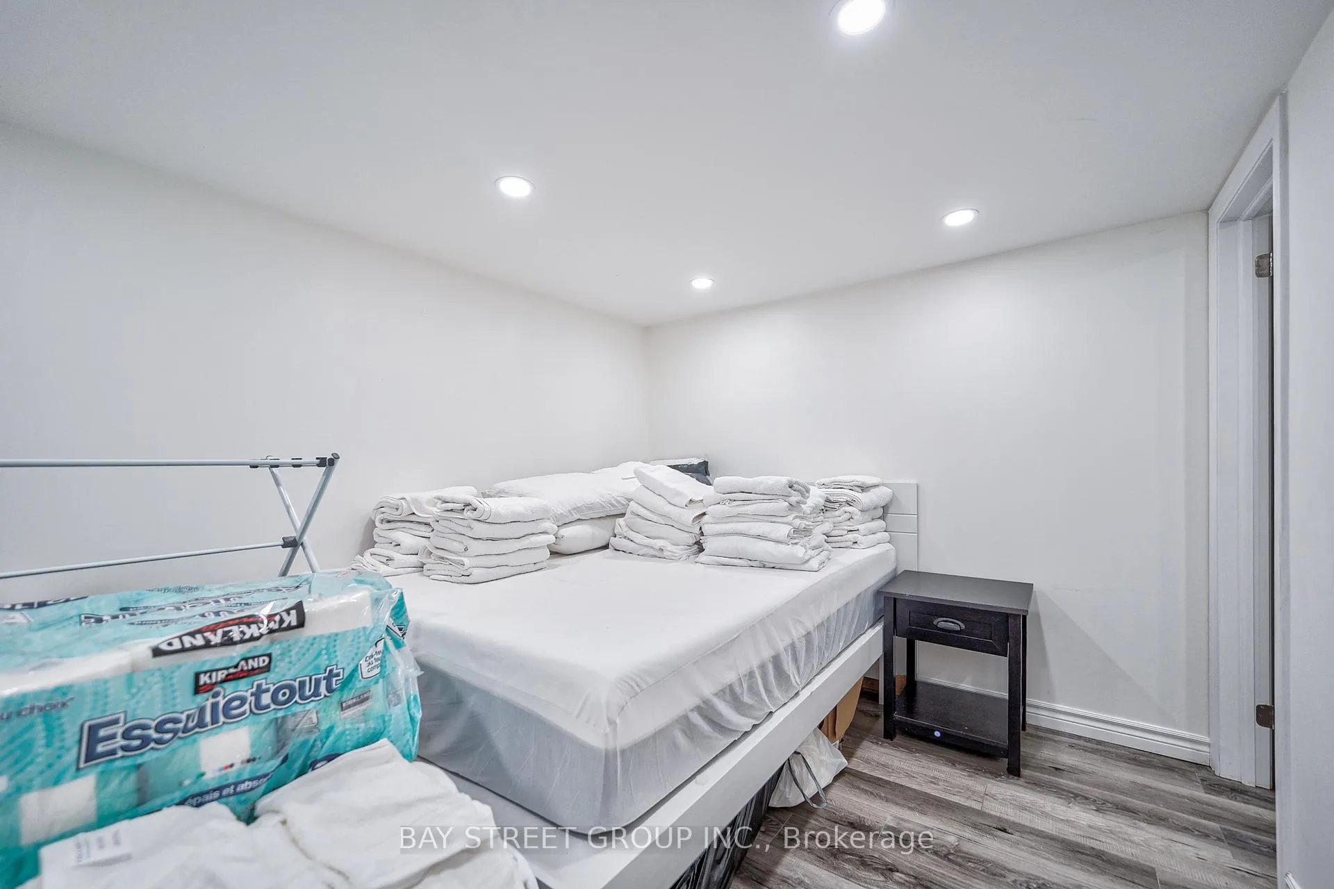 Photo 44 of 5241 Kitchener Street, Niagara Falls, Clifton Hill — HOMEH