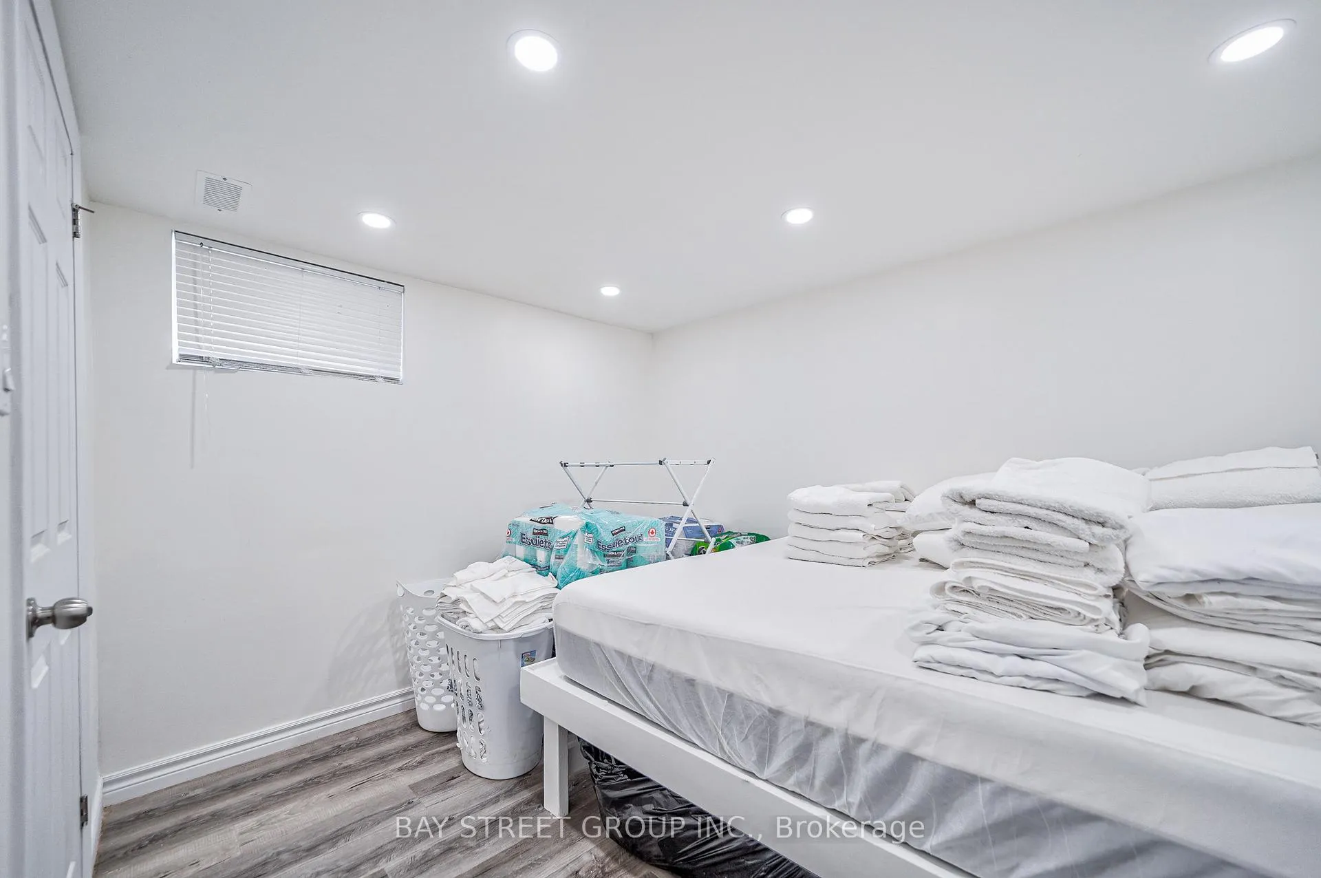 Photo 45 of 5241 Kitchener Street, Niagara Falls, Clifton Hill — HOMEH
