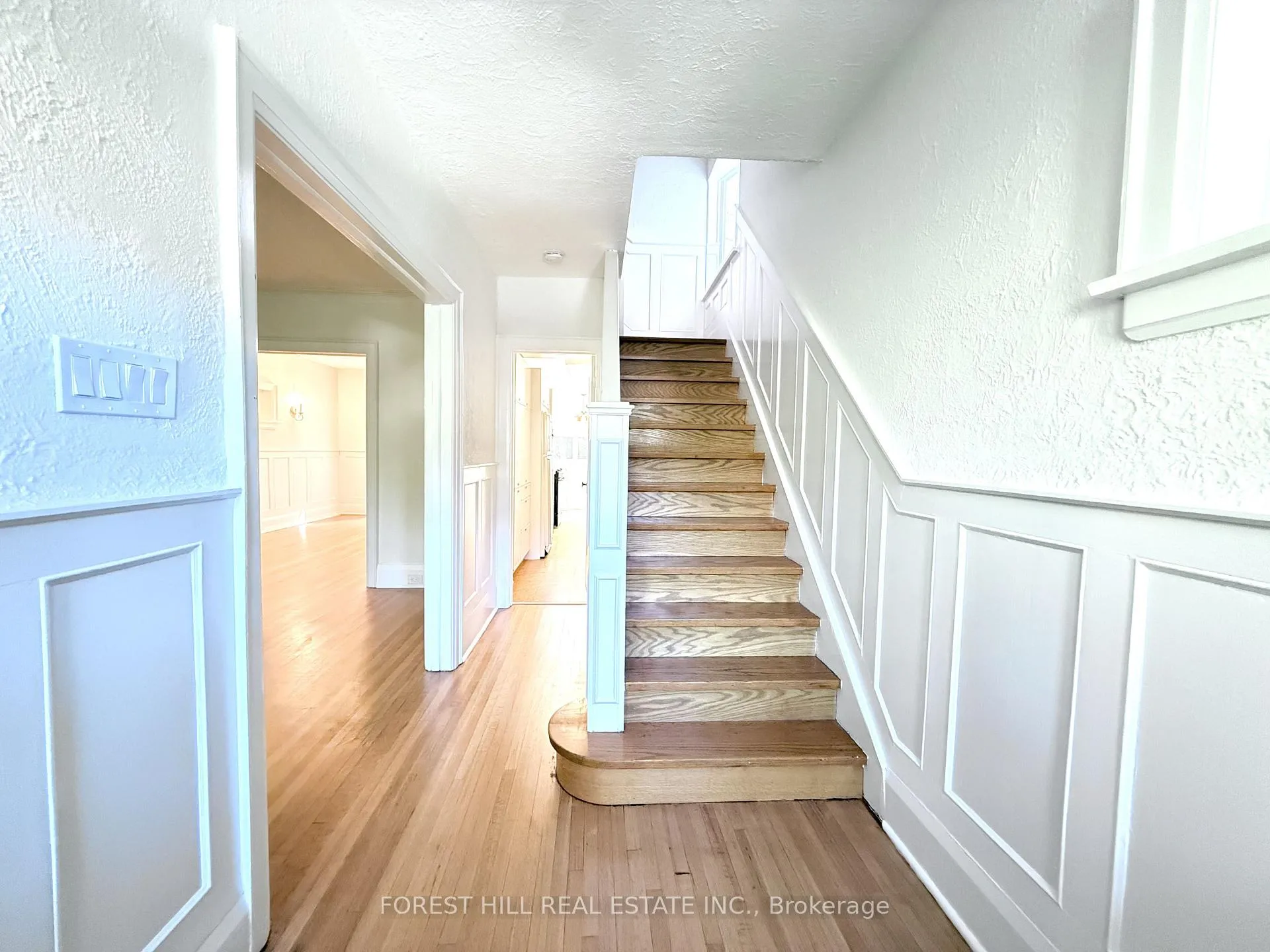 Photo 3 of 187 Glenview Avenue, Toronto, Lawrence Park South — HOMEH
