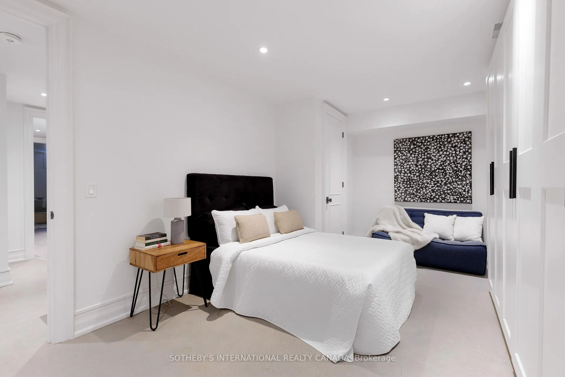 Photo 42 of 122 MacPherson Avenue, Toronto, The Annex — HOMEH