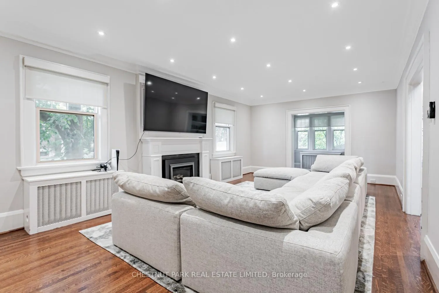 Photo 4 of 43 Oriole Parkway, Toronto, Yonge-St. Clair — HOMEH