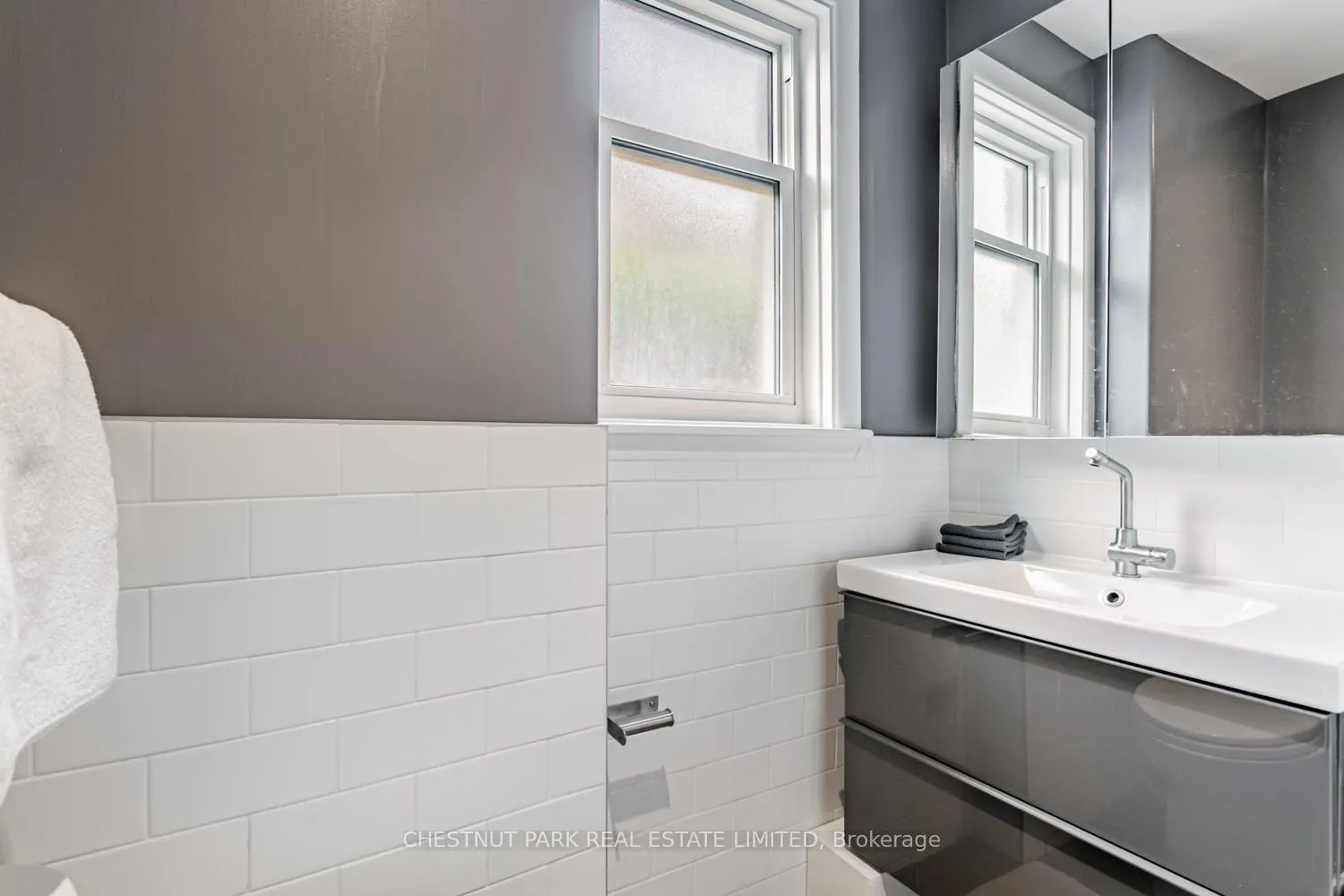 Photo 14 of 43 Oriole Parkway, Toronto, Yonge-St. Clair — HOMEH