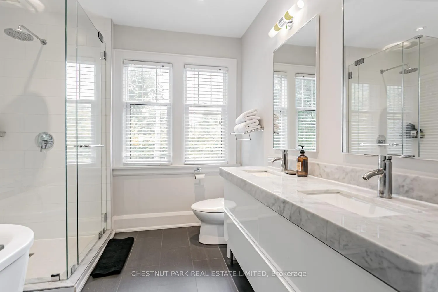 Photo 19 of 43 Oriole Parkway, Toronto, Yonge-St. Clair — HOMEH