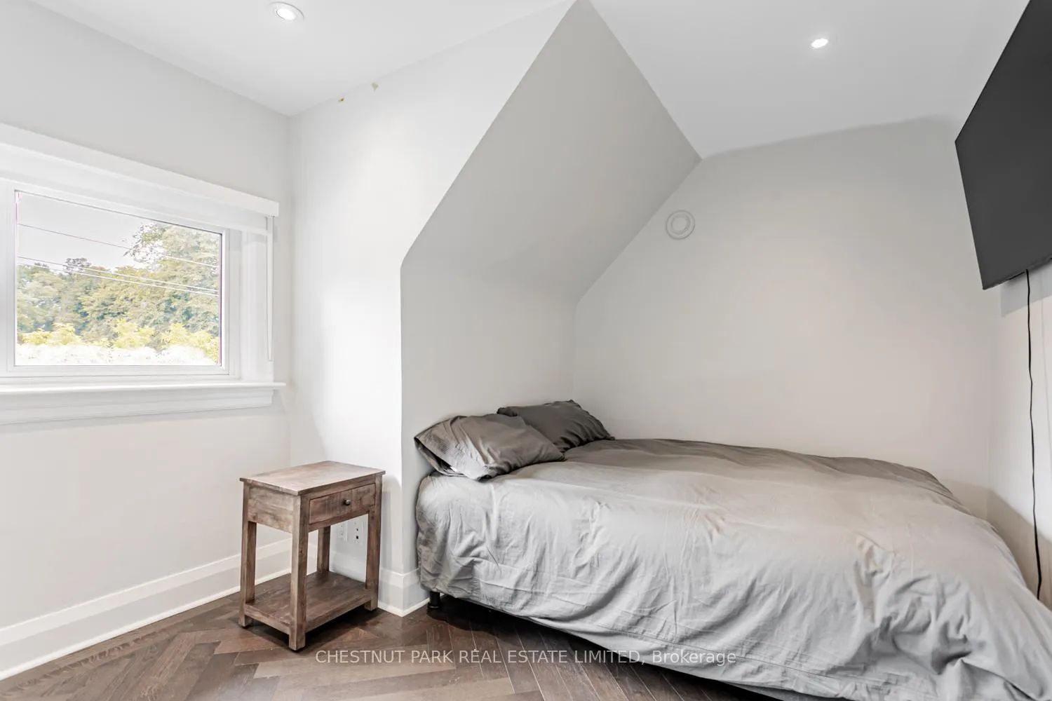 Photo 22 of 43 Oriole Parkway, Toronto, Yonge-St. Clair — HOMEH