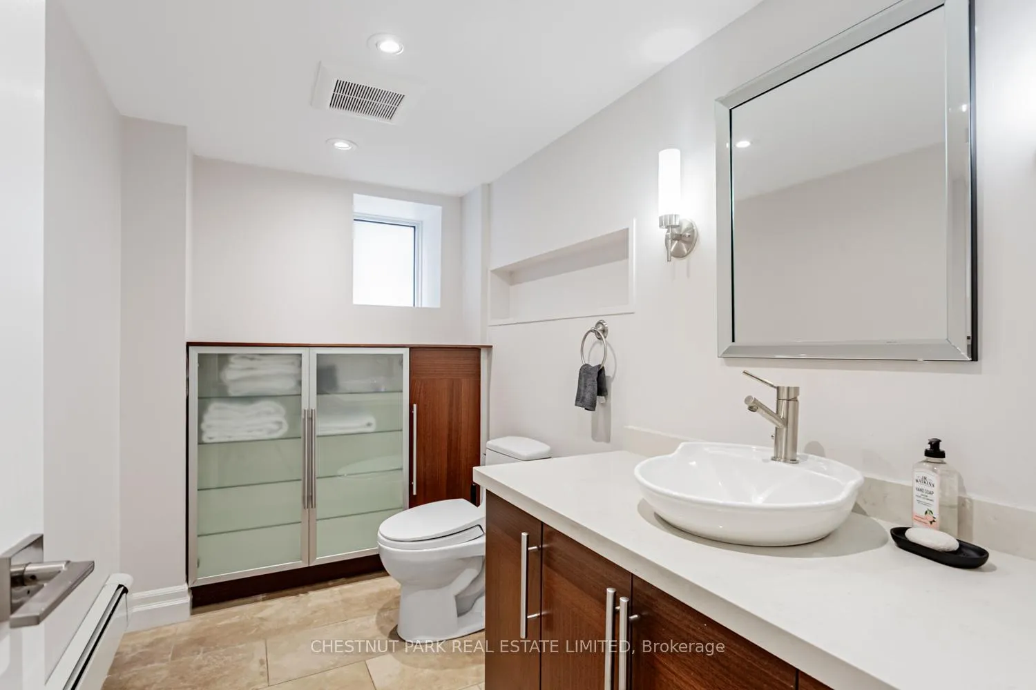Photo 29 of 43 Oriole Parkway, Toronto, Yonge-St. Clair — HOMEH