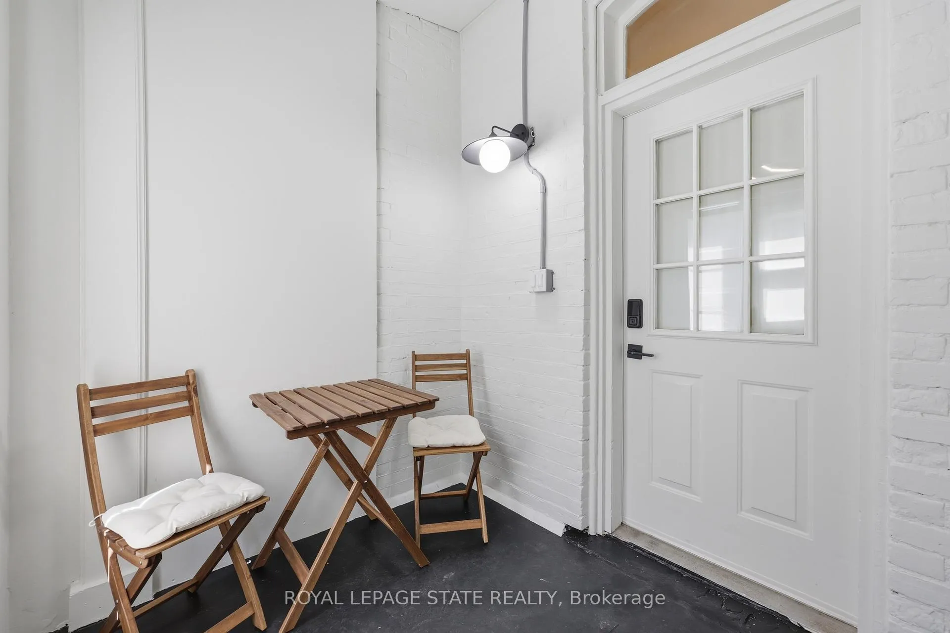 Photo 7 of 252 King Street W, Hamilton, Central — HOMEH