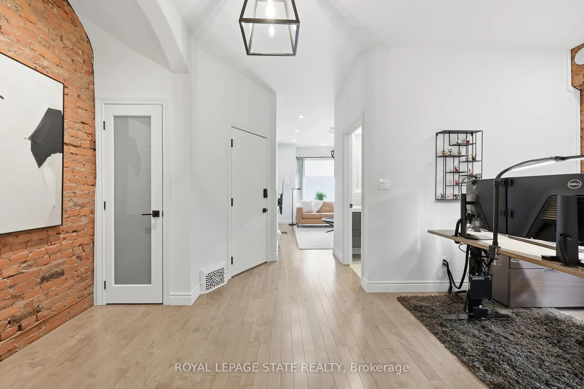 Photo 10 of 252 King Street W, Hamilton, Central — HOMEH