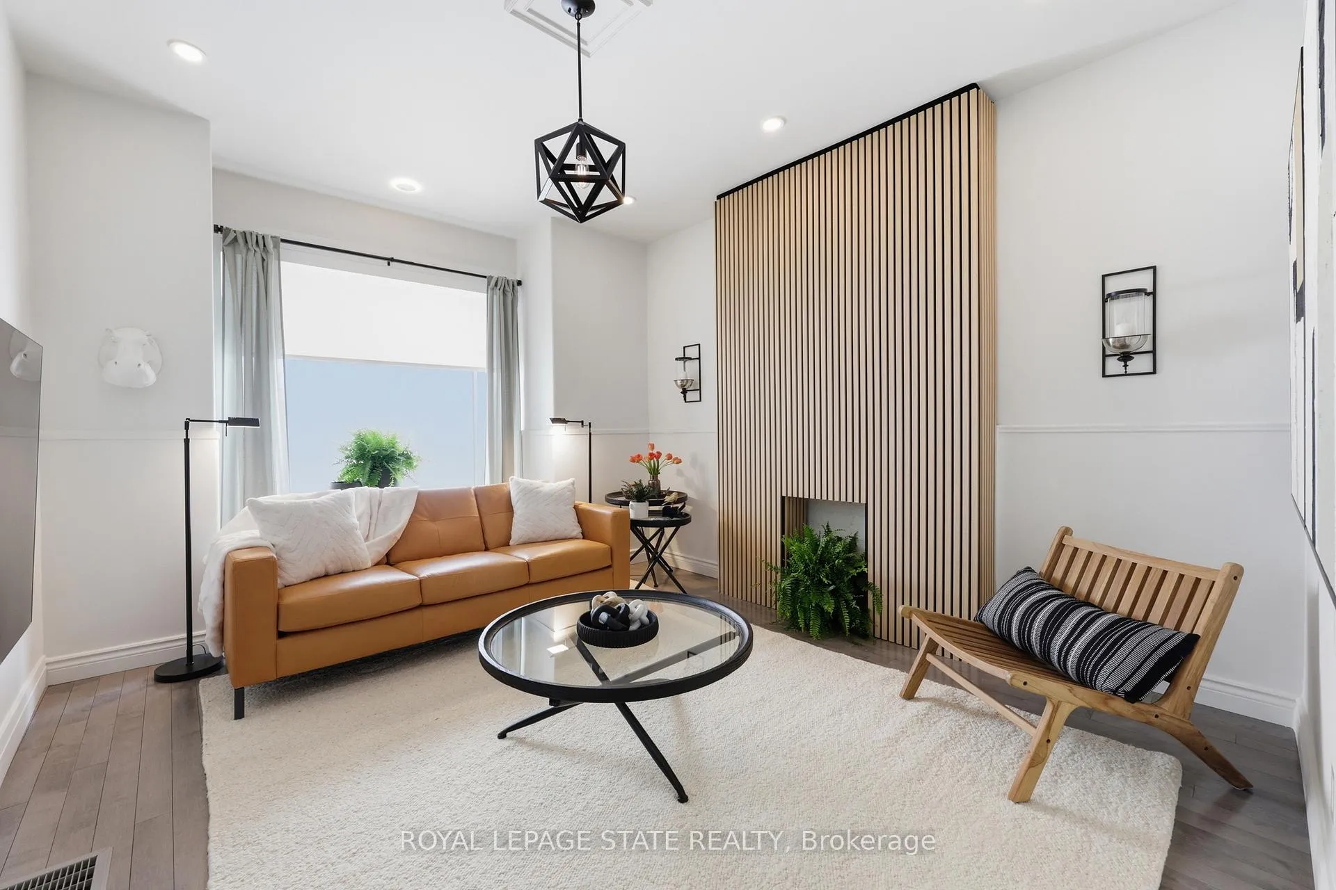 Photo 11 of 252 King Street W, Hamilton, Central — HOMEH